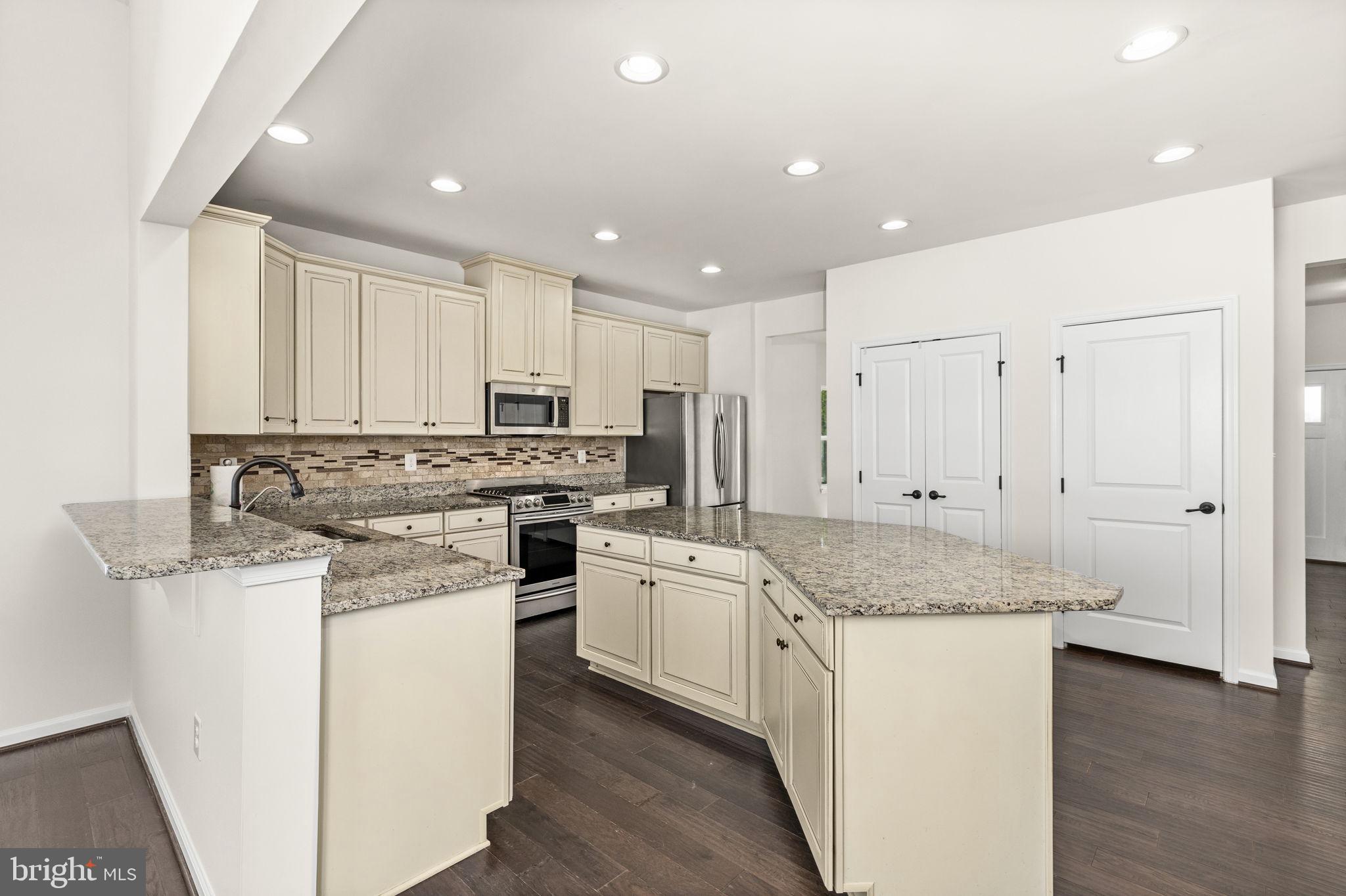 PELHAM'S EAST - Residential