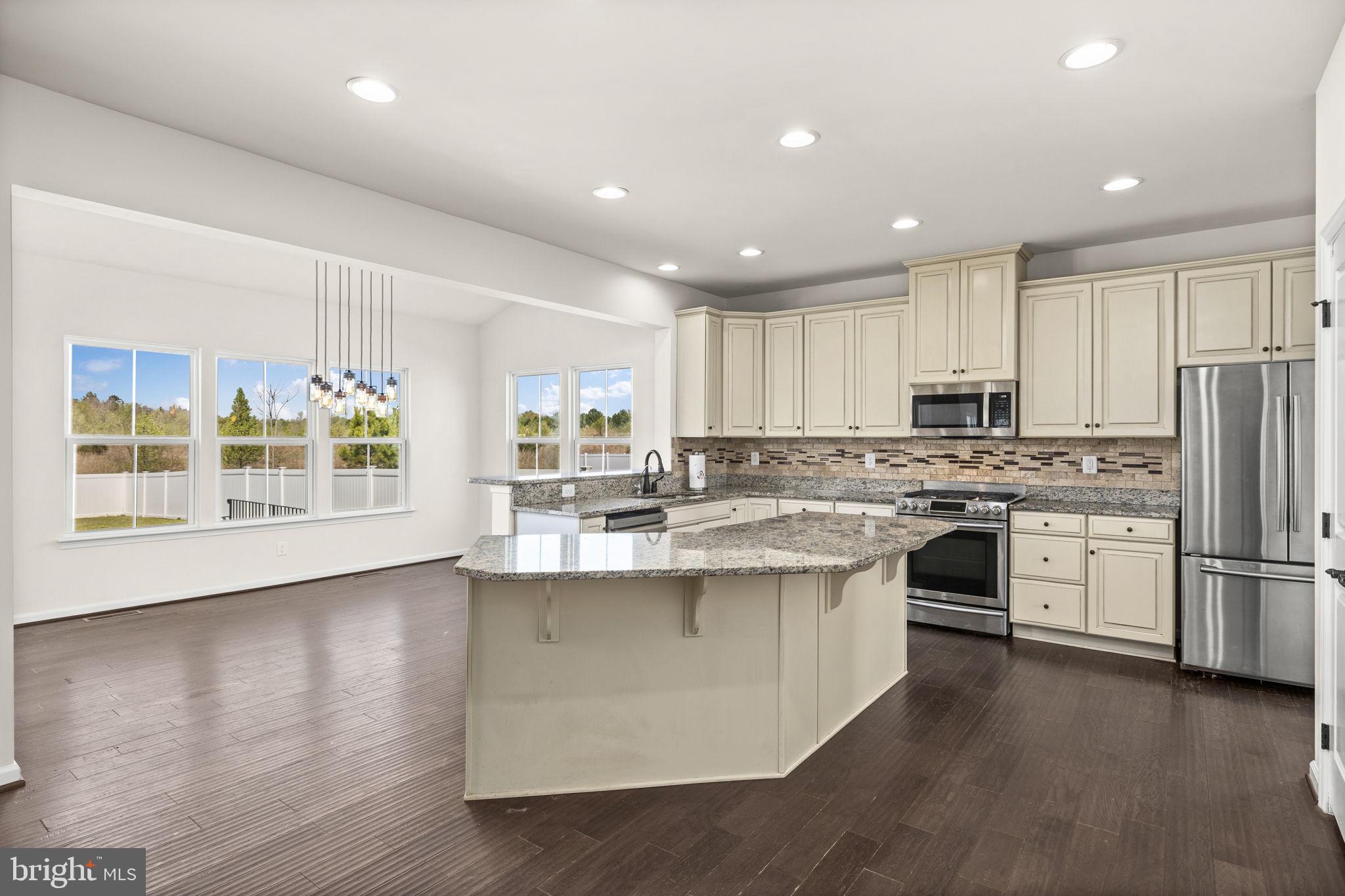 PELHAM'S EAST - Residential