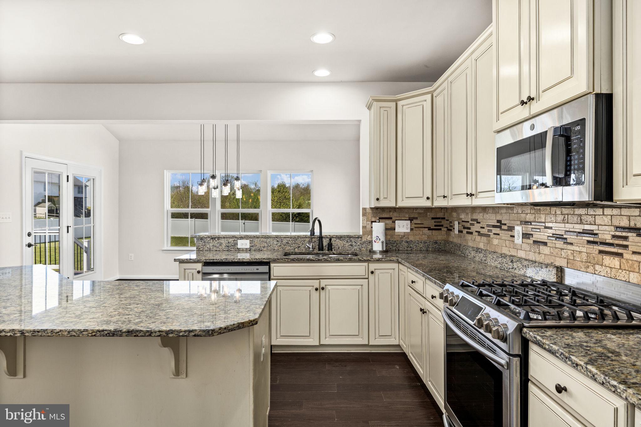 PELHAM'S EAST - Residential