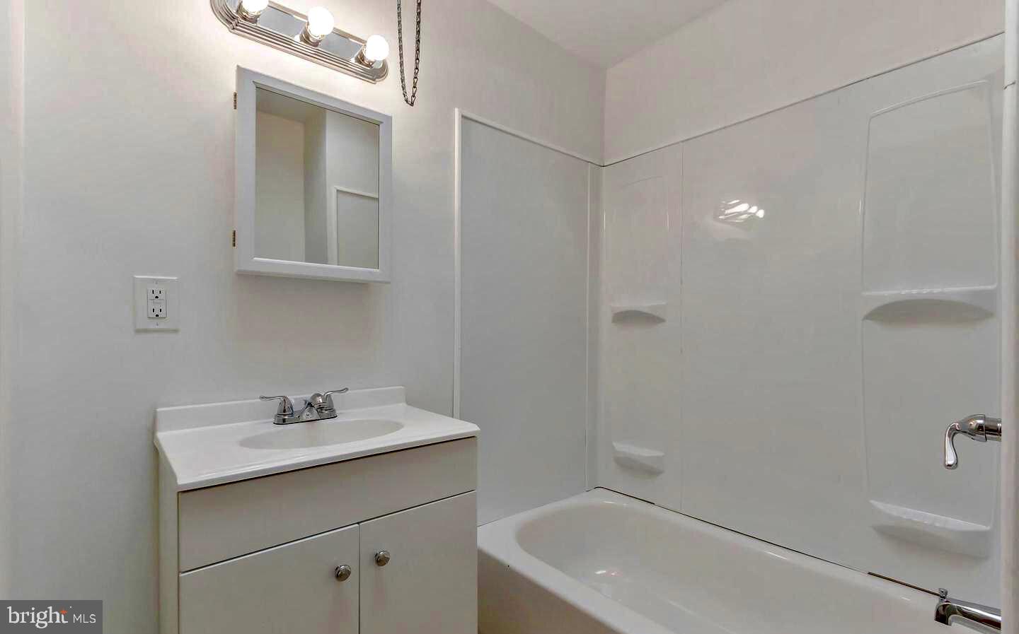 LOGAN - Residential Lease