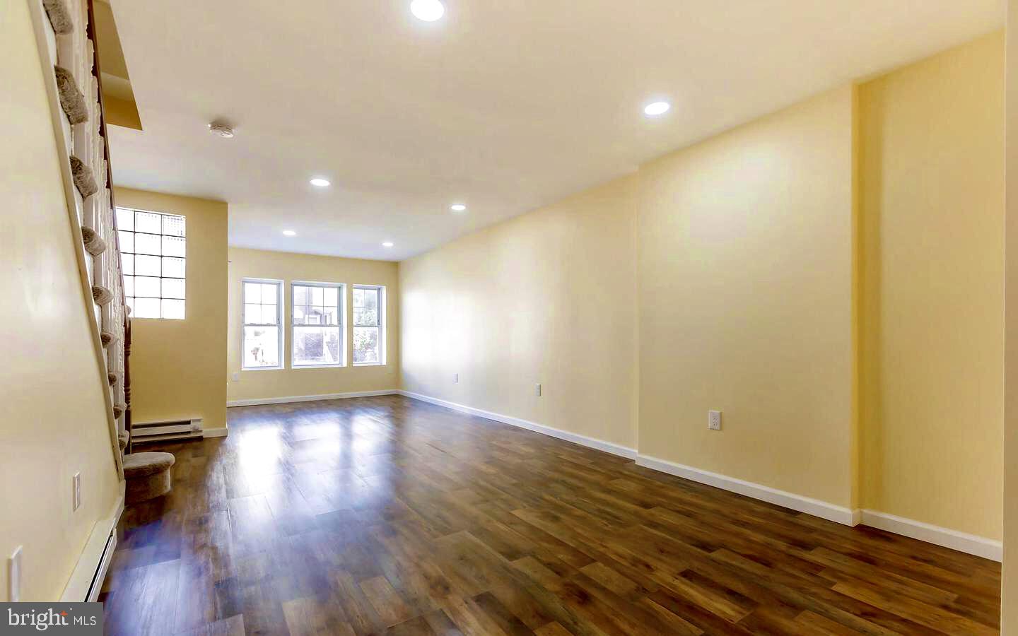 LOGAN - Residential Lease