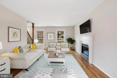 7329 Fleetwood Court, Warrenton, VA MLS: VAFQ2019782