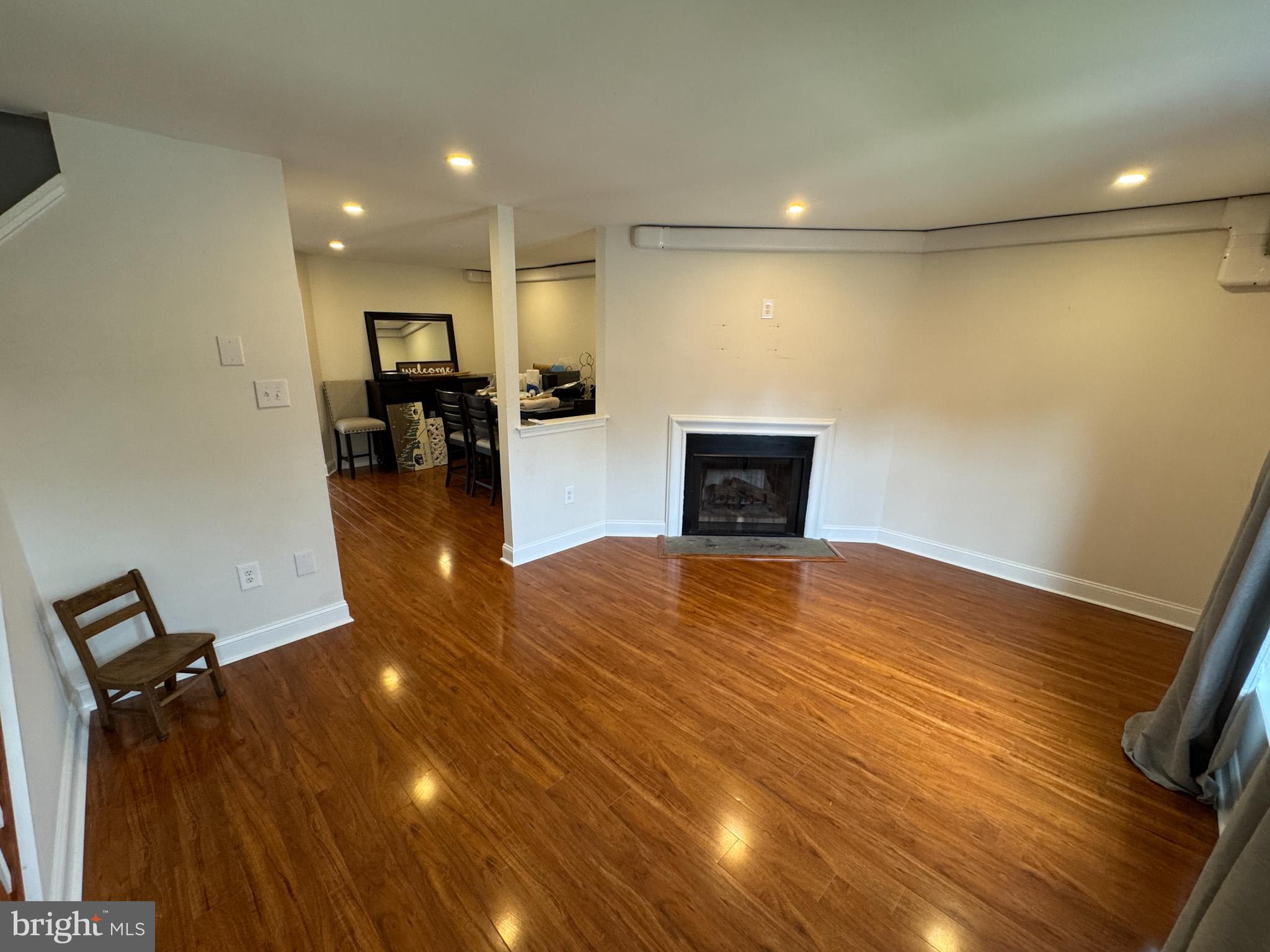 THE CROSSINGS AT EXT - Residential Lease