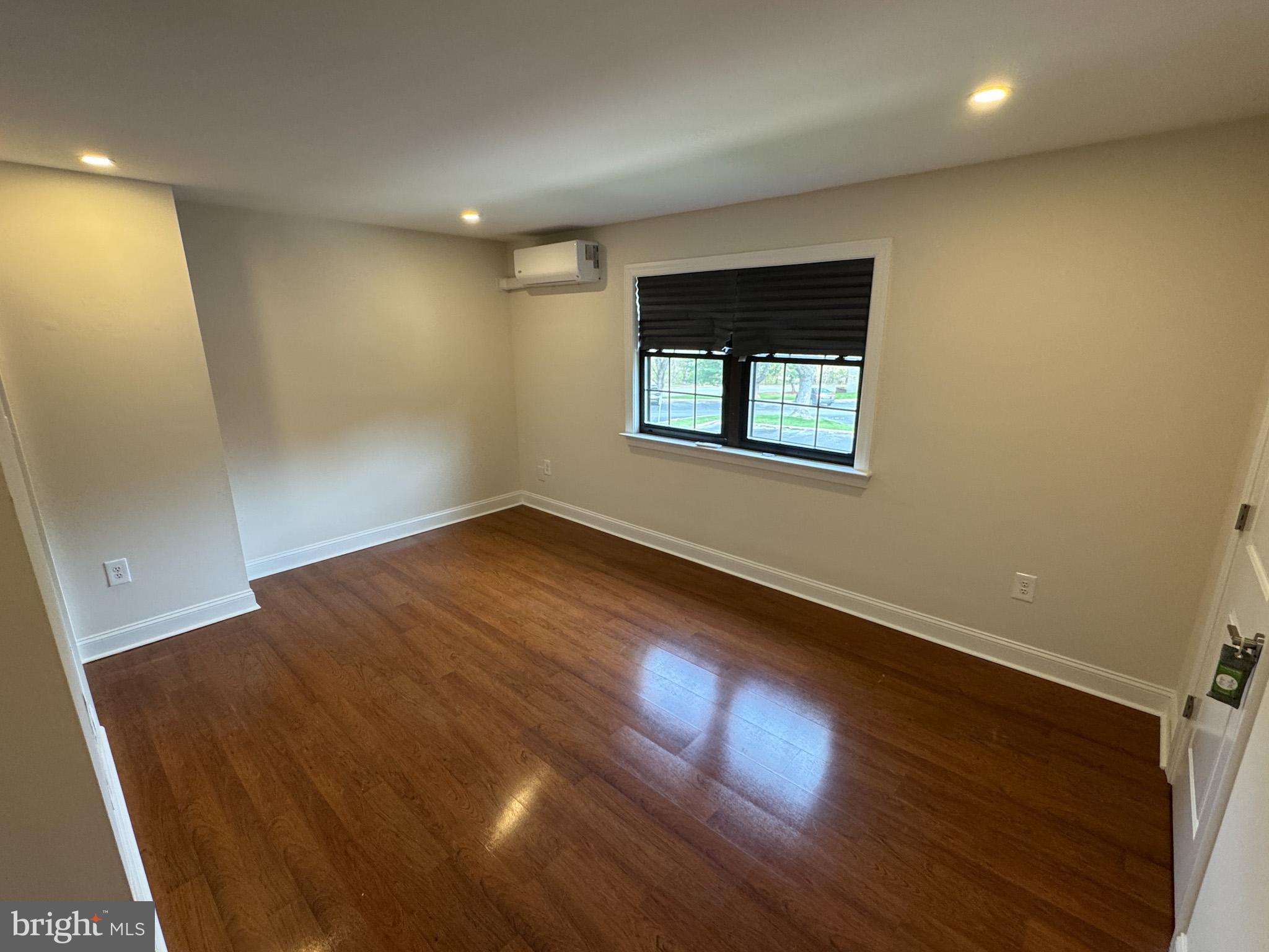 THE CROSSINGS AT EXT - Residential Lease