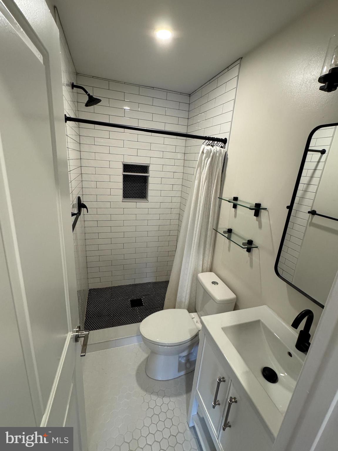 THE CROSSINGS AT EXT - Residential Lease