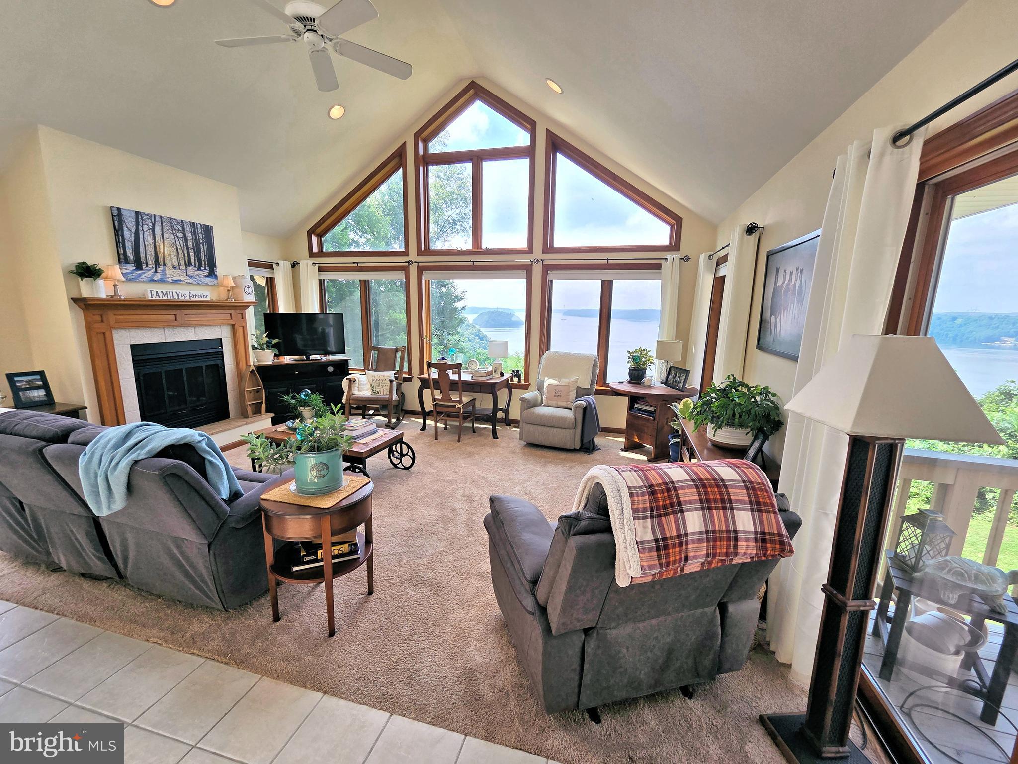 1910 RIVERVUE