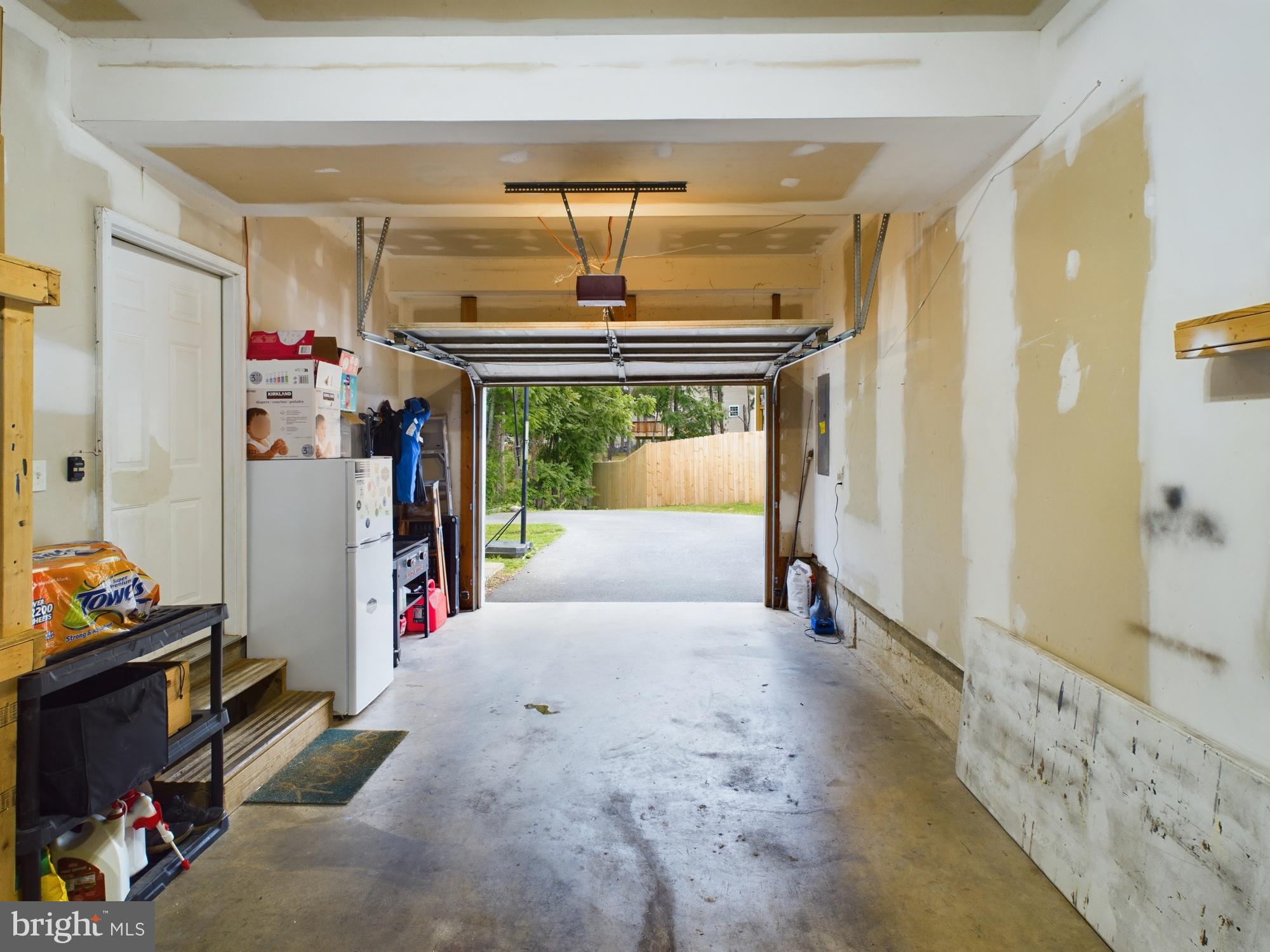 OPEQUON MEADOWS - Residential