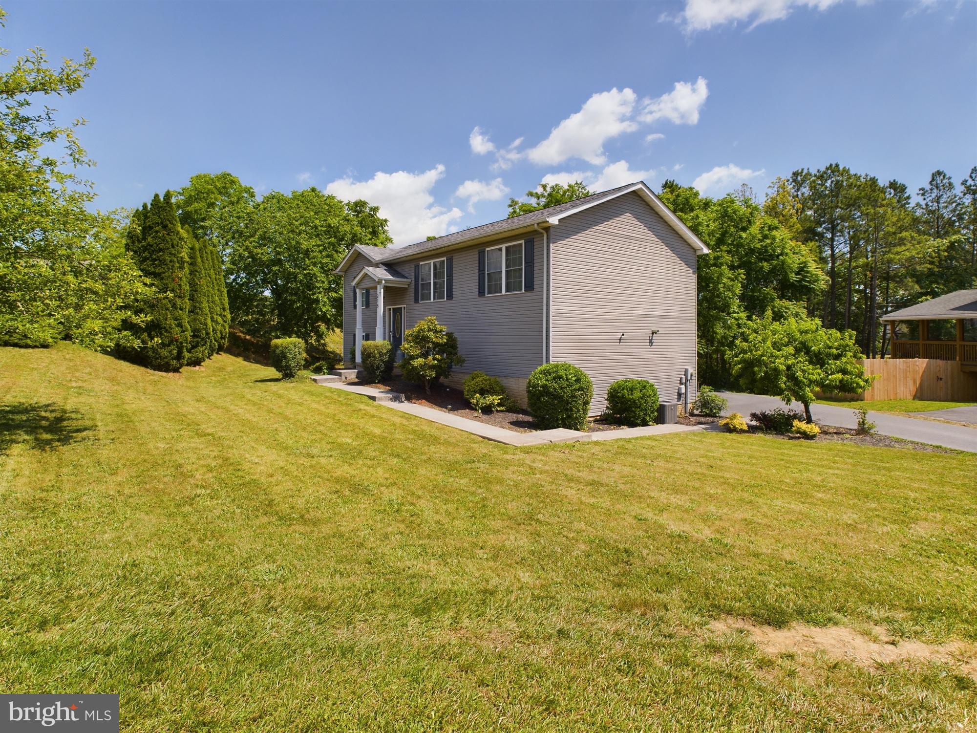 OPEQUON MEADOWS - Residential