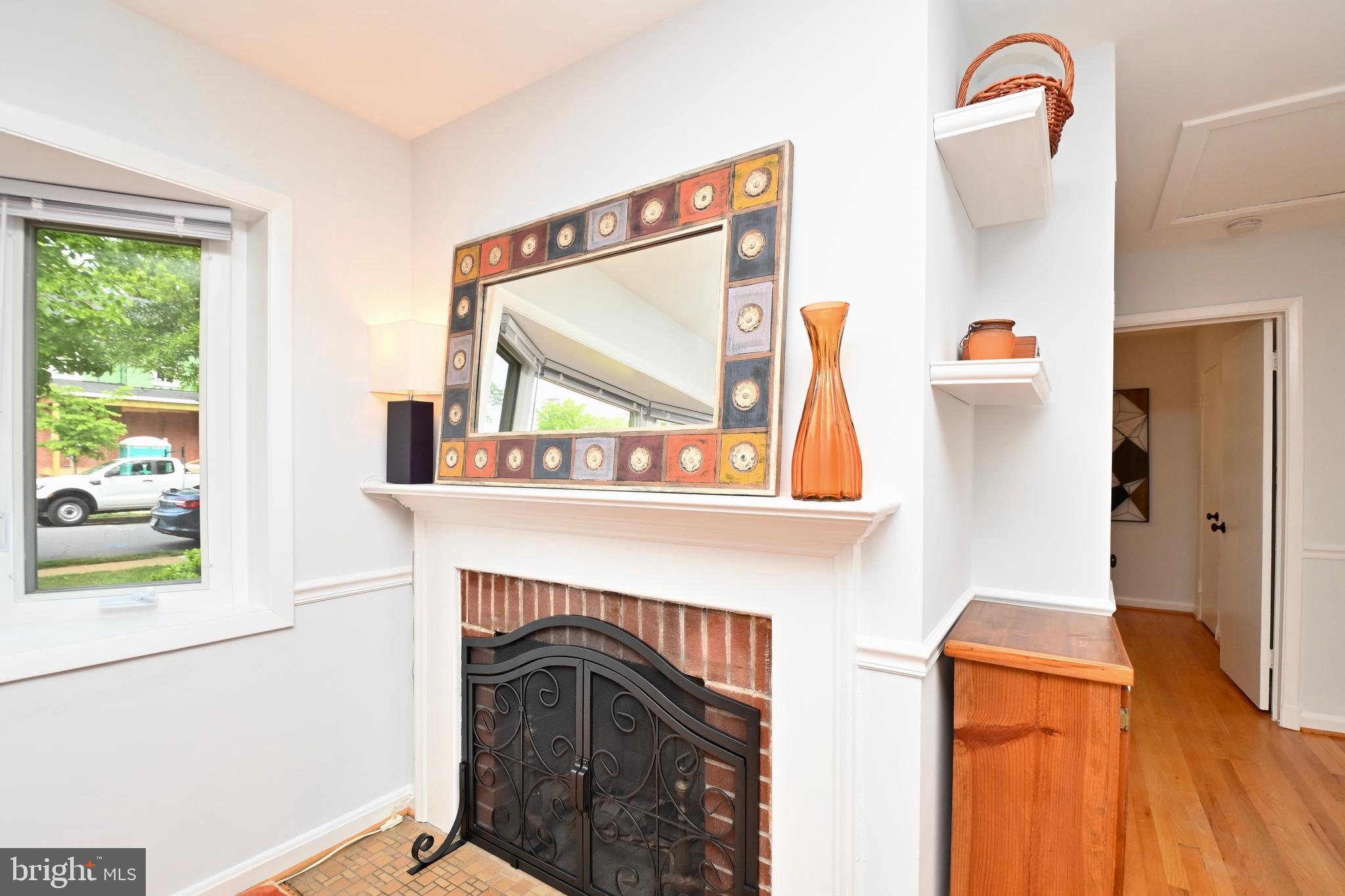 LEE CREST - Residential