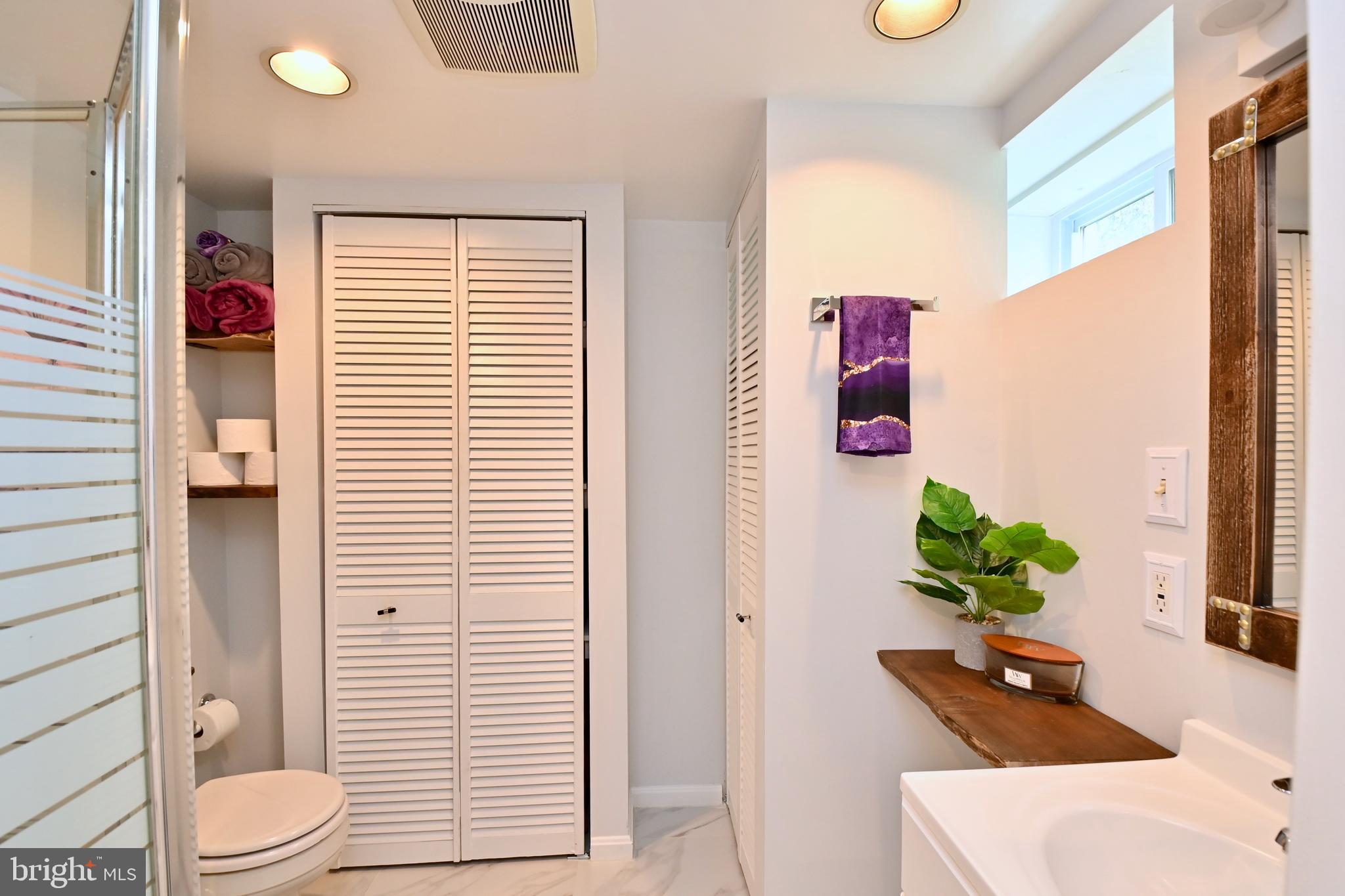 LEE CREST - Residential