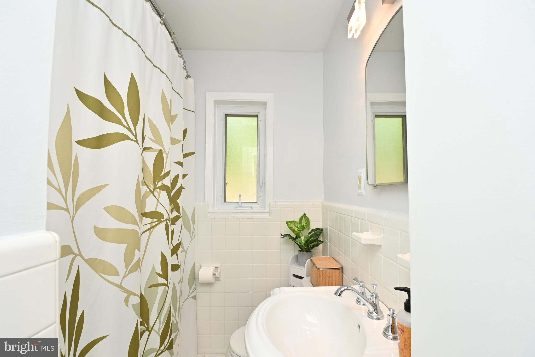 LEE CREST - Residential