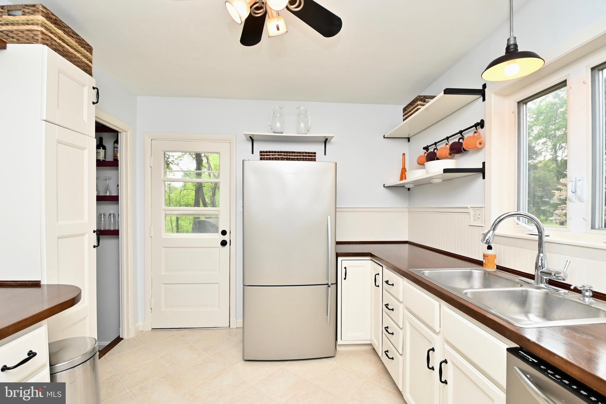 LEE CREST - Residential