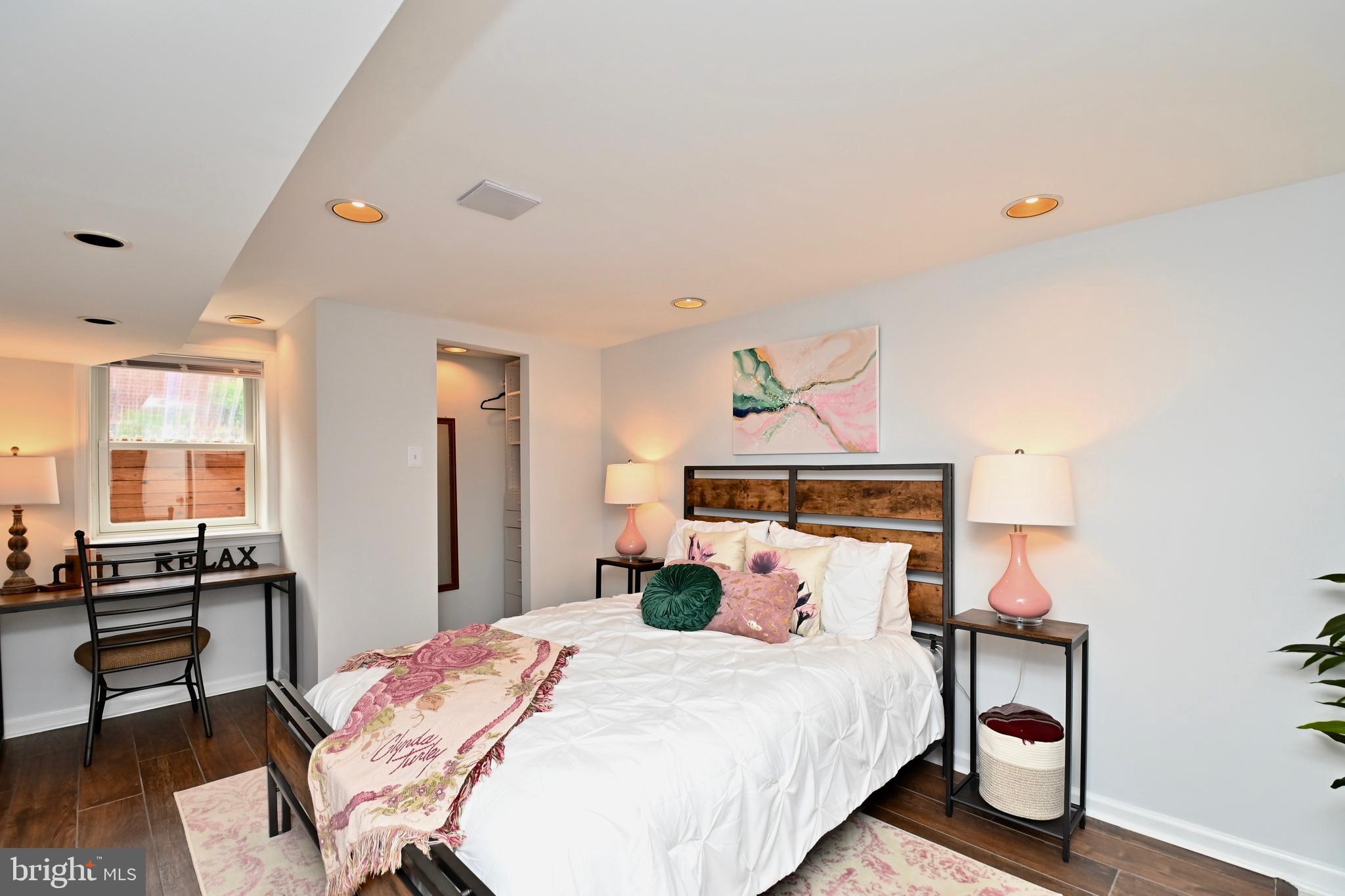 LEE CREST - Residential