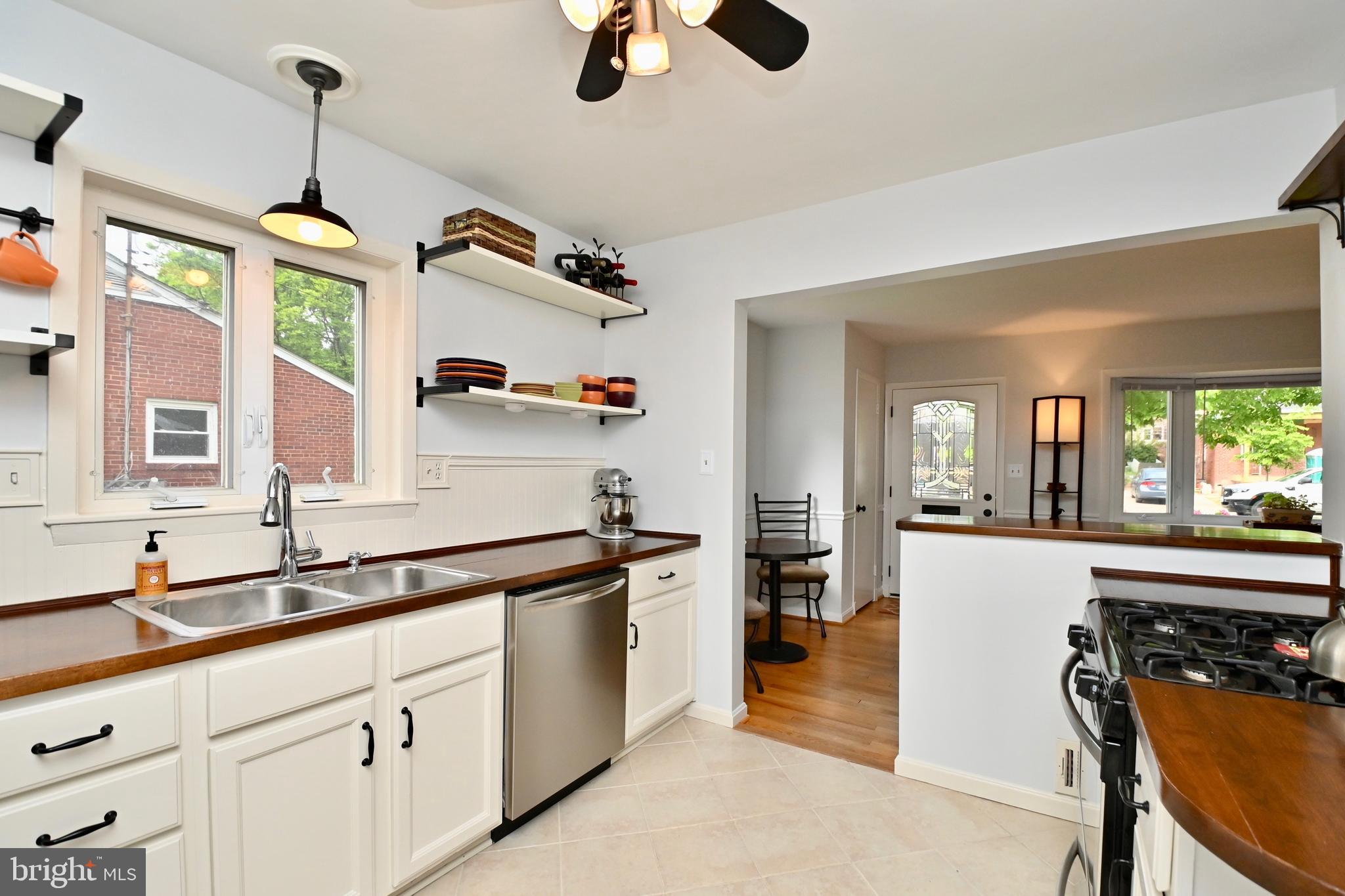 LEE CREST - Residential