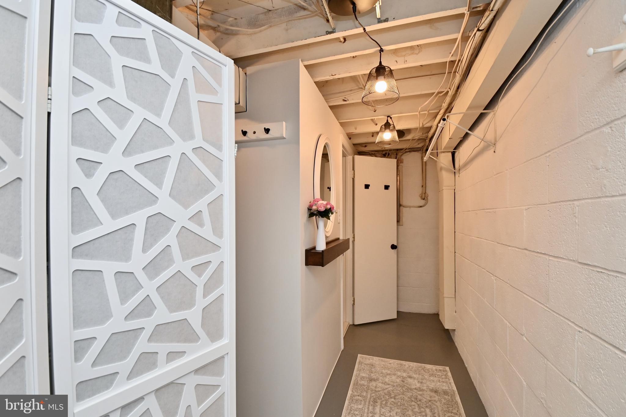 LEE CREST - Residential