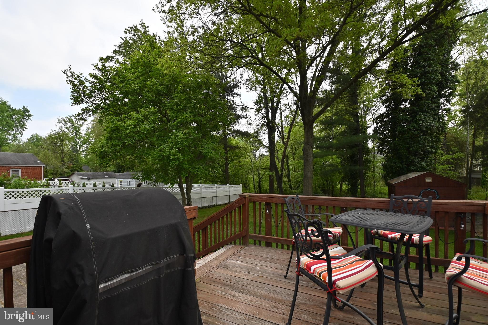 LEE CREST - Residential