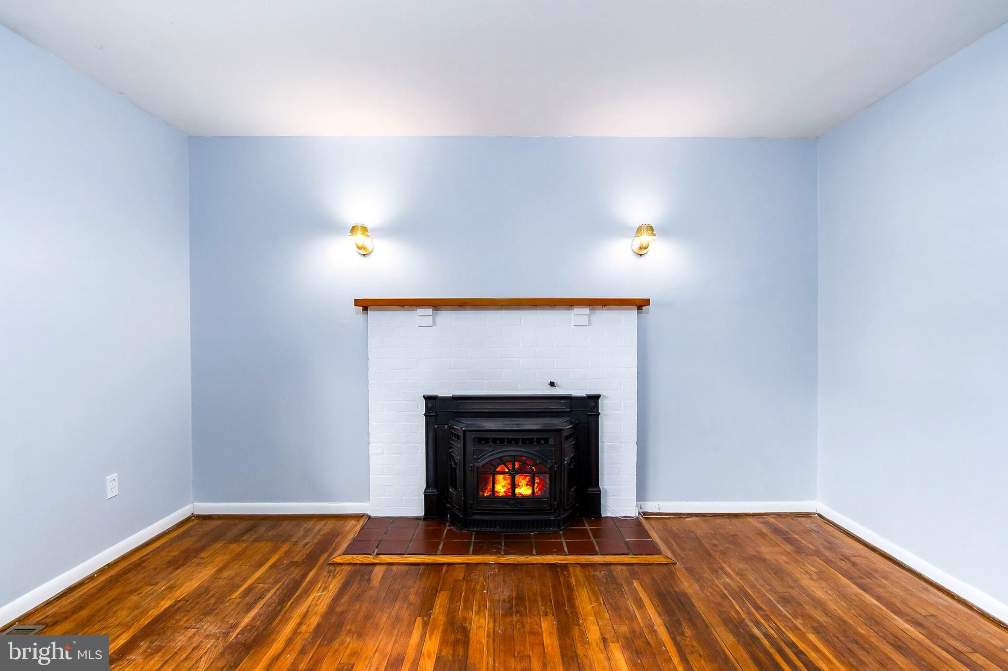 1023 MOUNTAIN TOP DRIVE