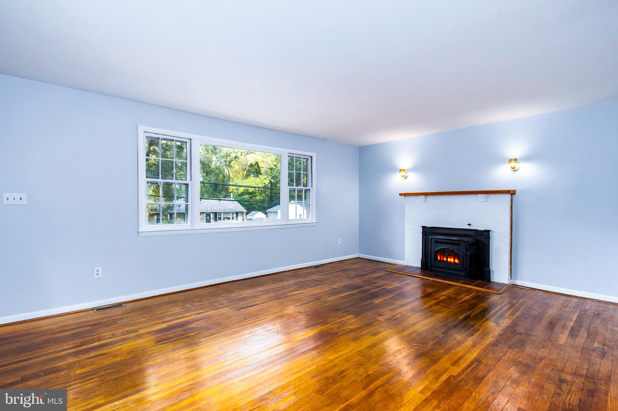 1023 MOUNTAIN TOP DRIVE