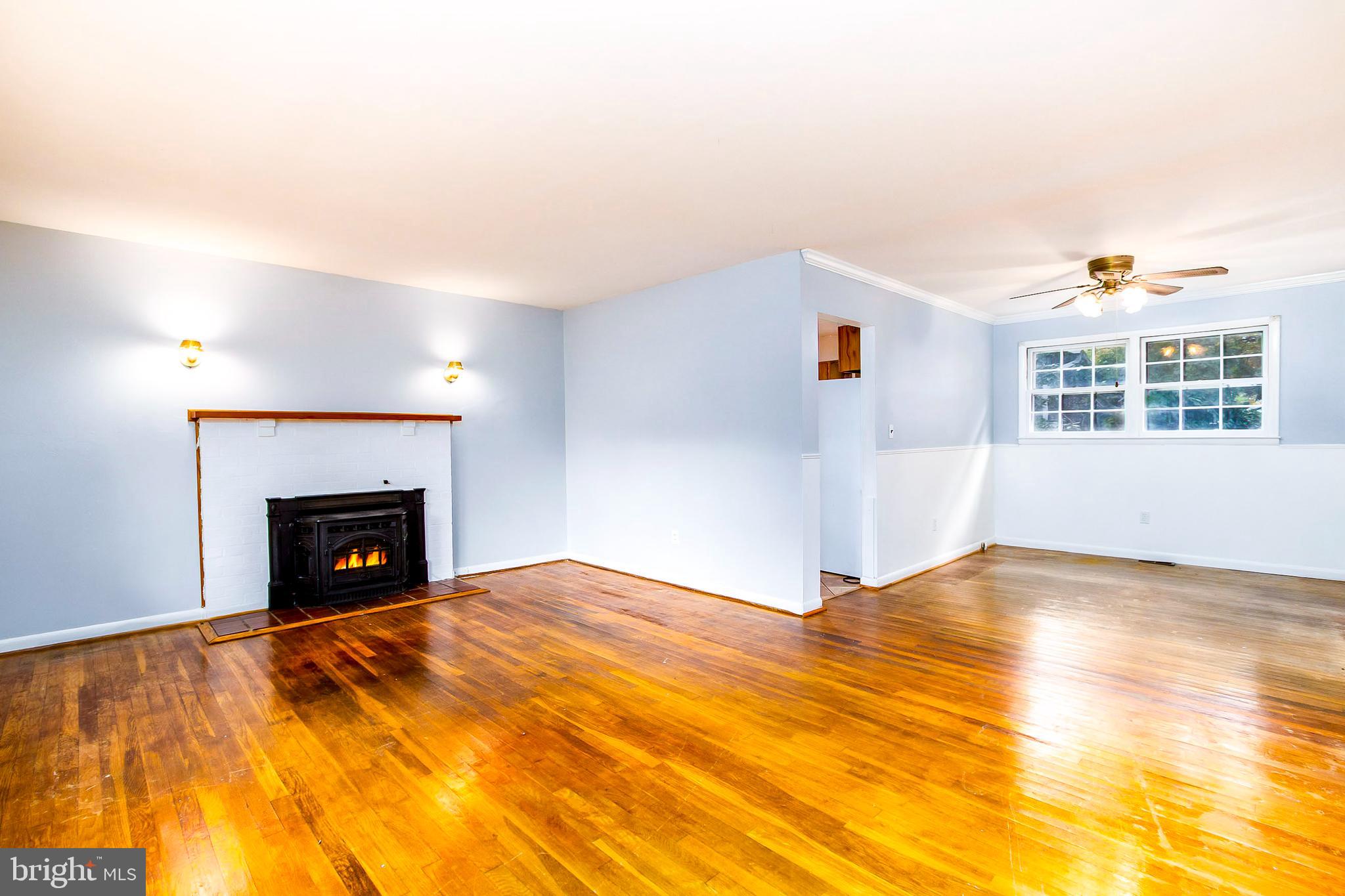 1023 MOUNTAIN TOP DRIVE