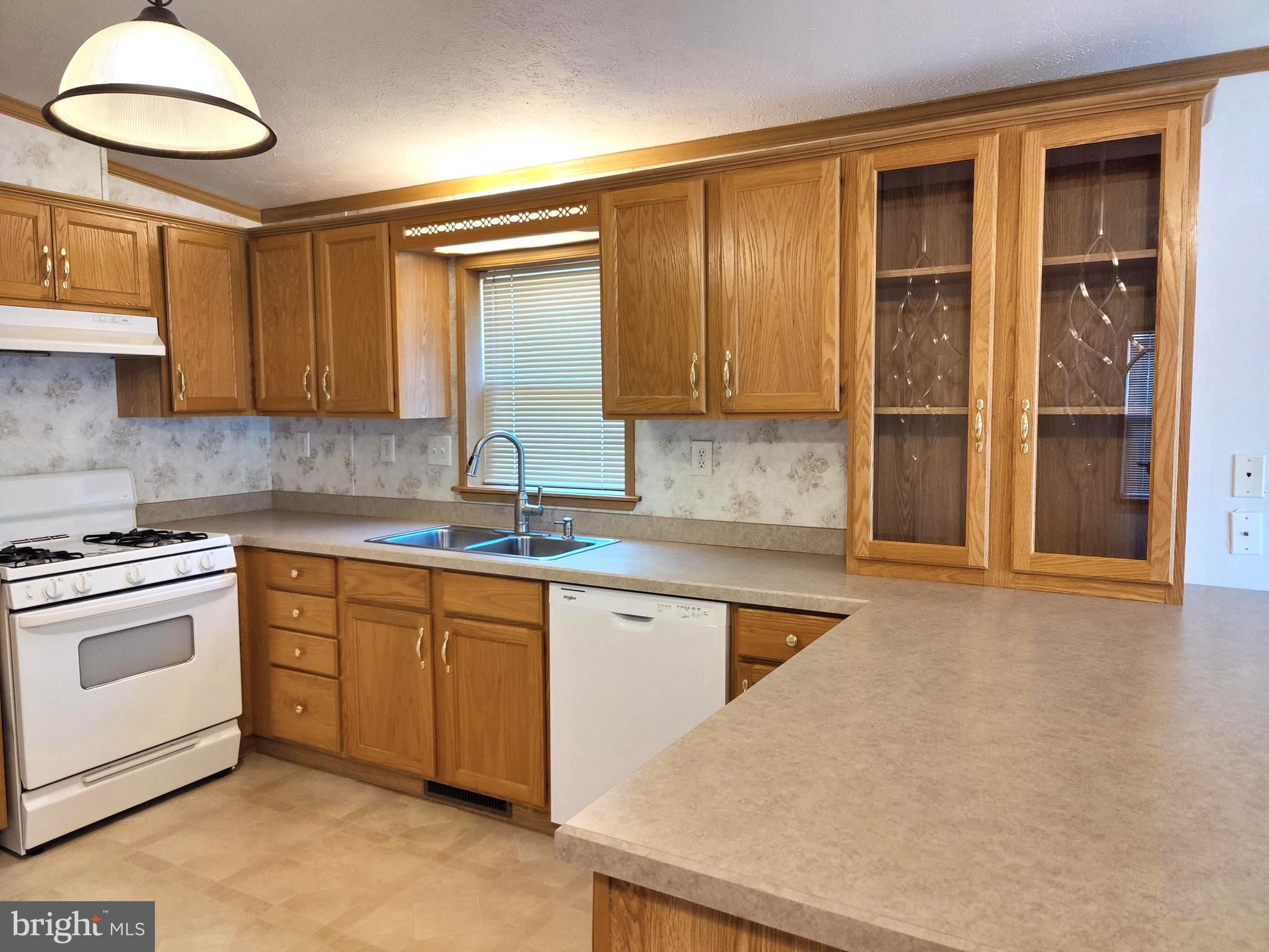 HIGHLAND MANOR - Residential