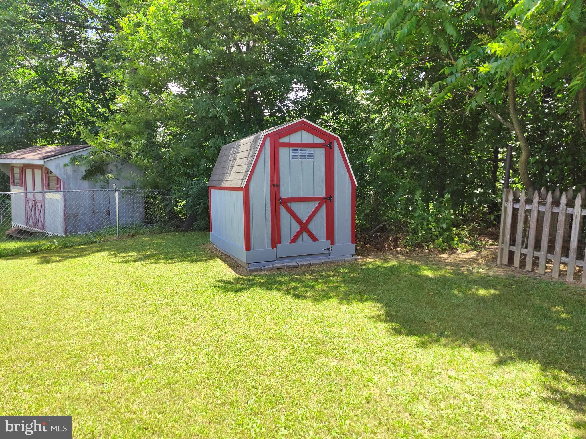 HIGHLAND MANOR - Residential