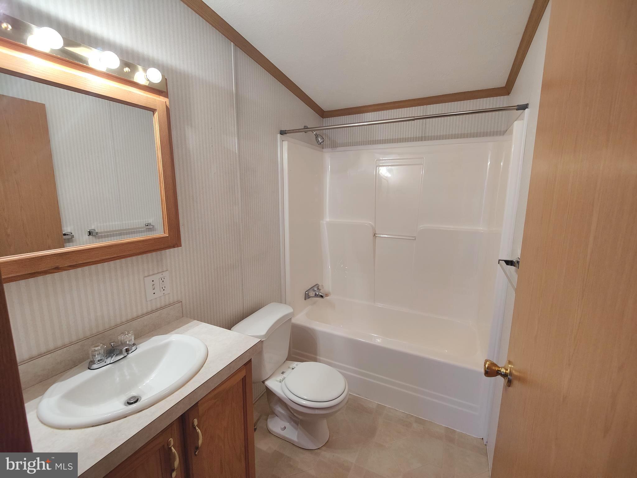 HIGHLAND MANOR - Residential