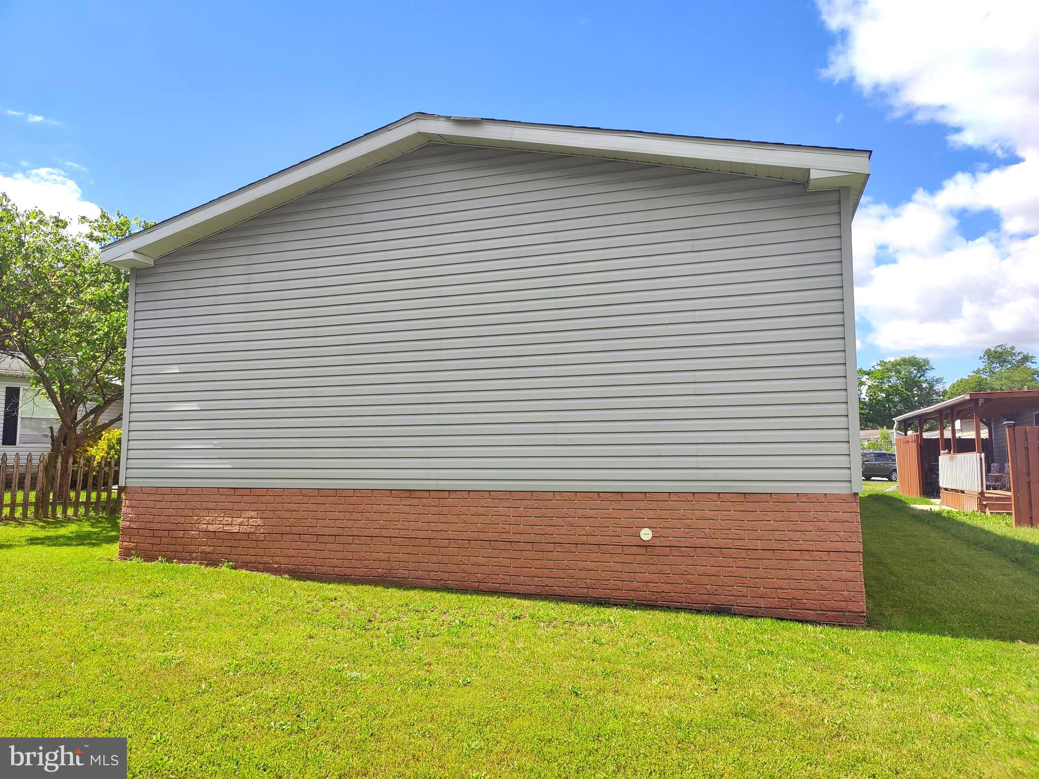 HIGHLAND MANOR - Residential