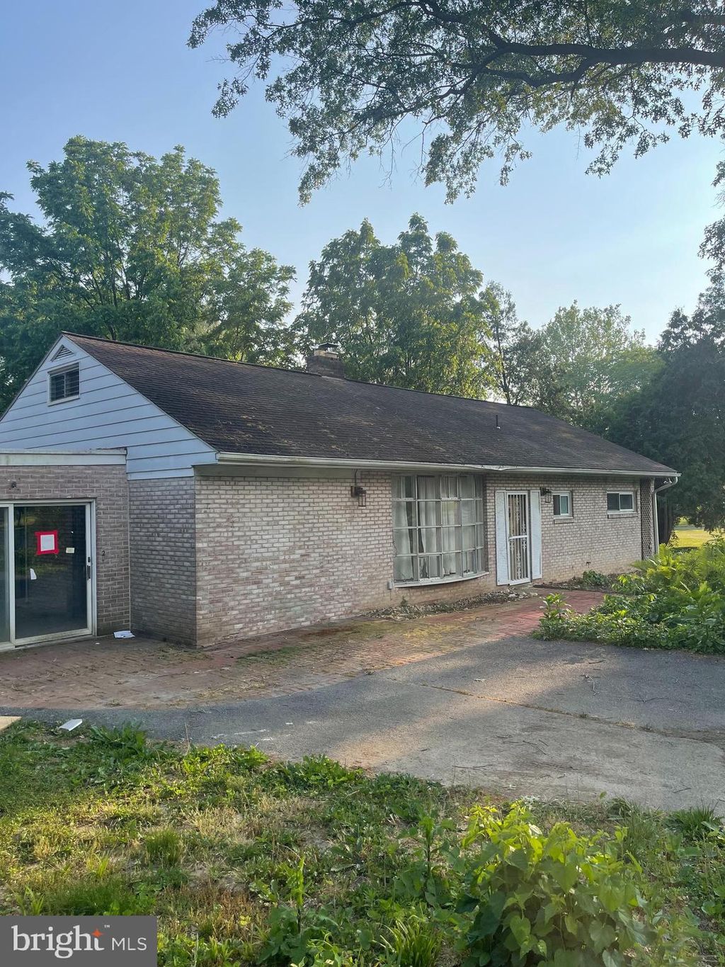 Photo of 2 GABLE PARK RD, LANCASTER, PA 17603 (MLS # PALA2038184)