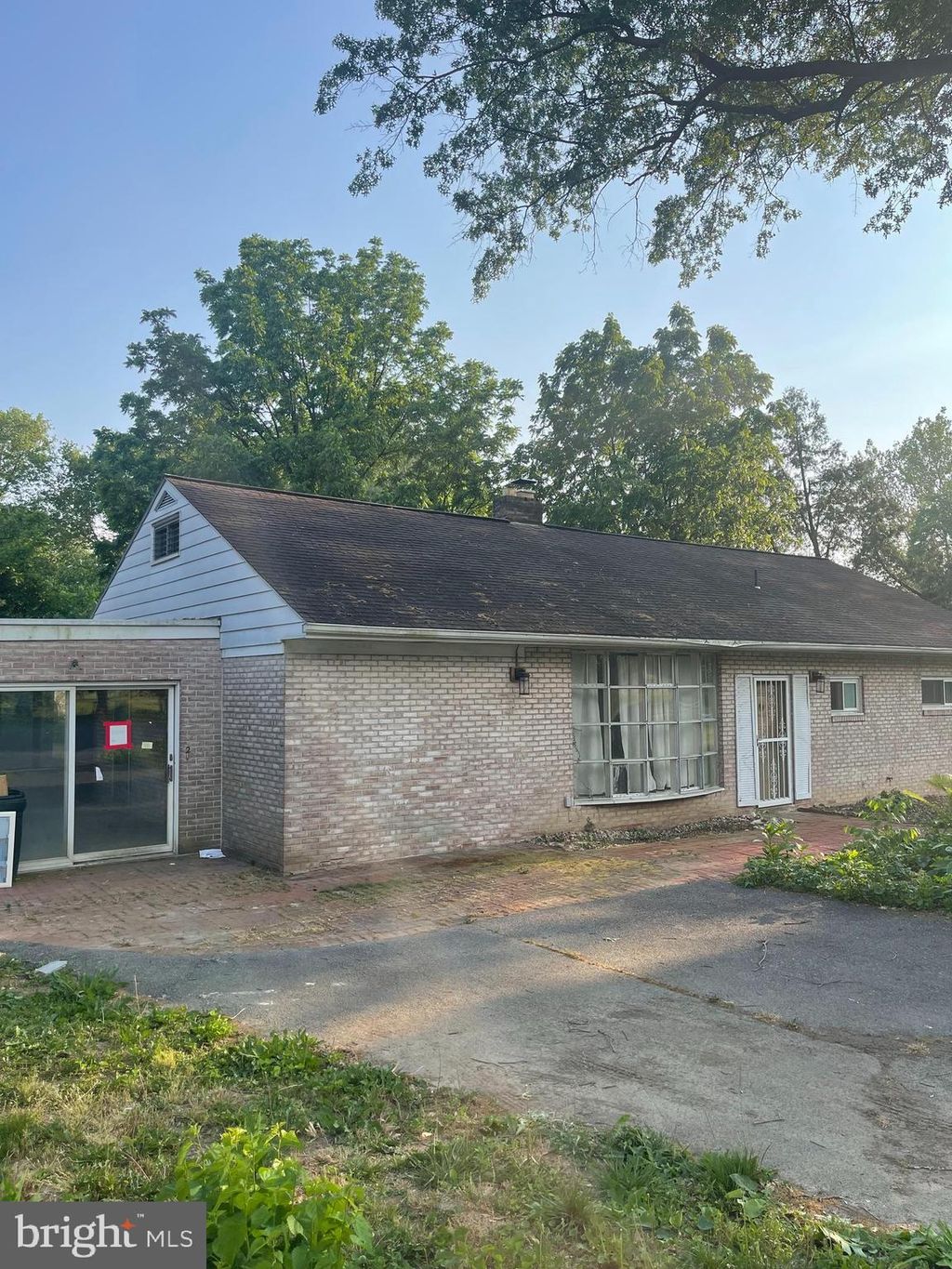 Photo of 2 GABLE PARK RD, LANCASTER, PA 17603 (MLS # PALA2038184)