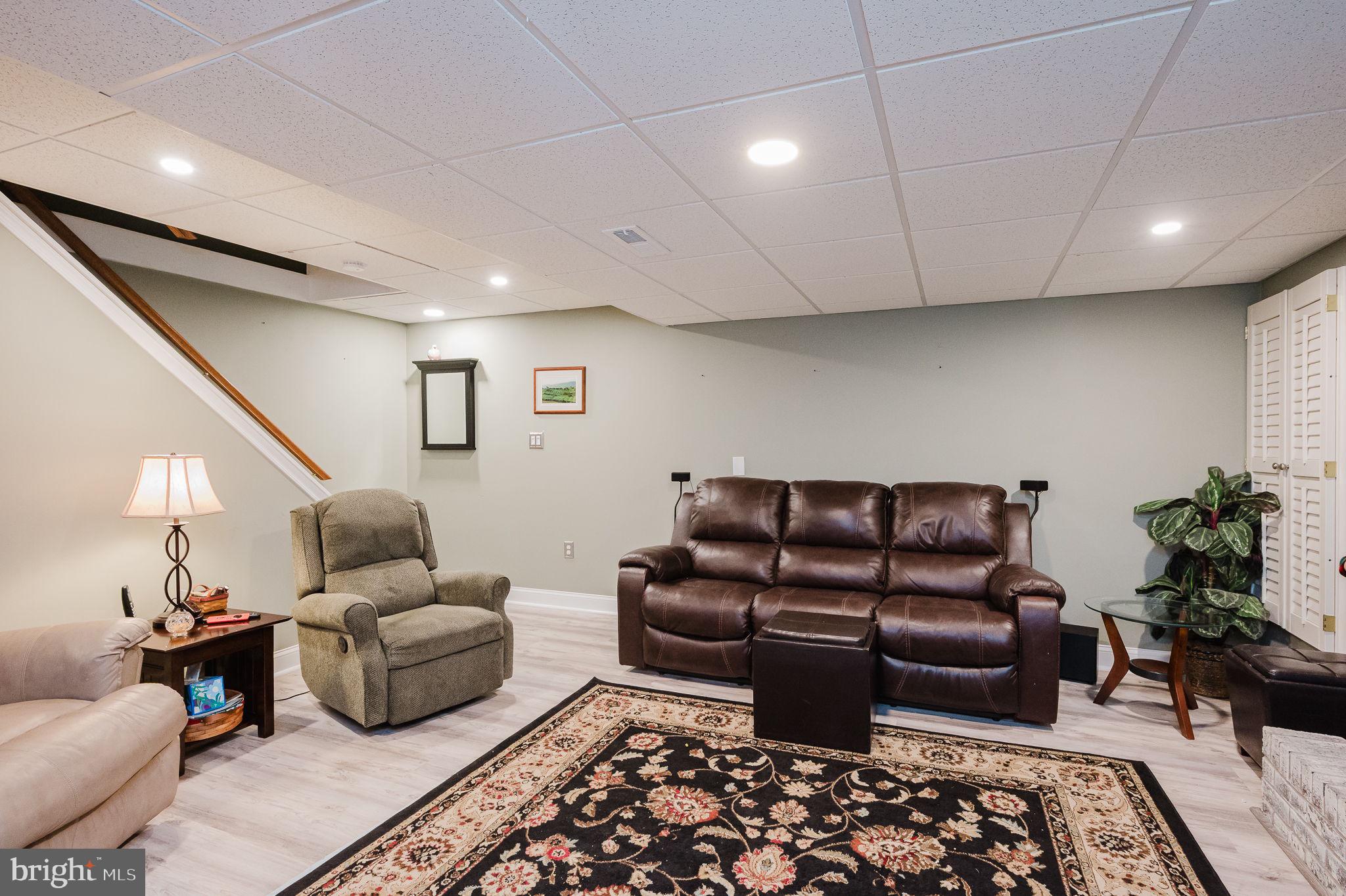 WOODFIELD - Residential