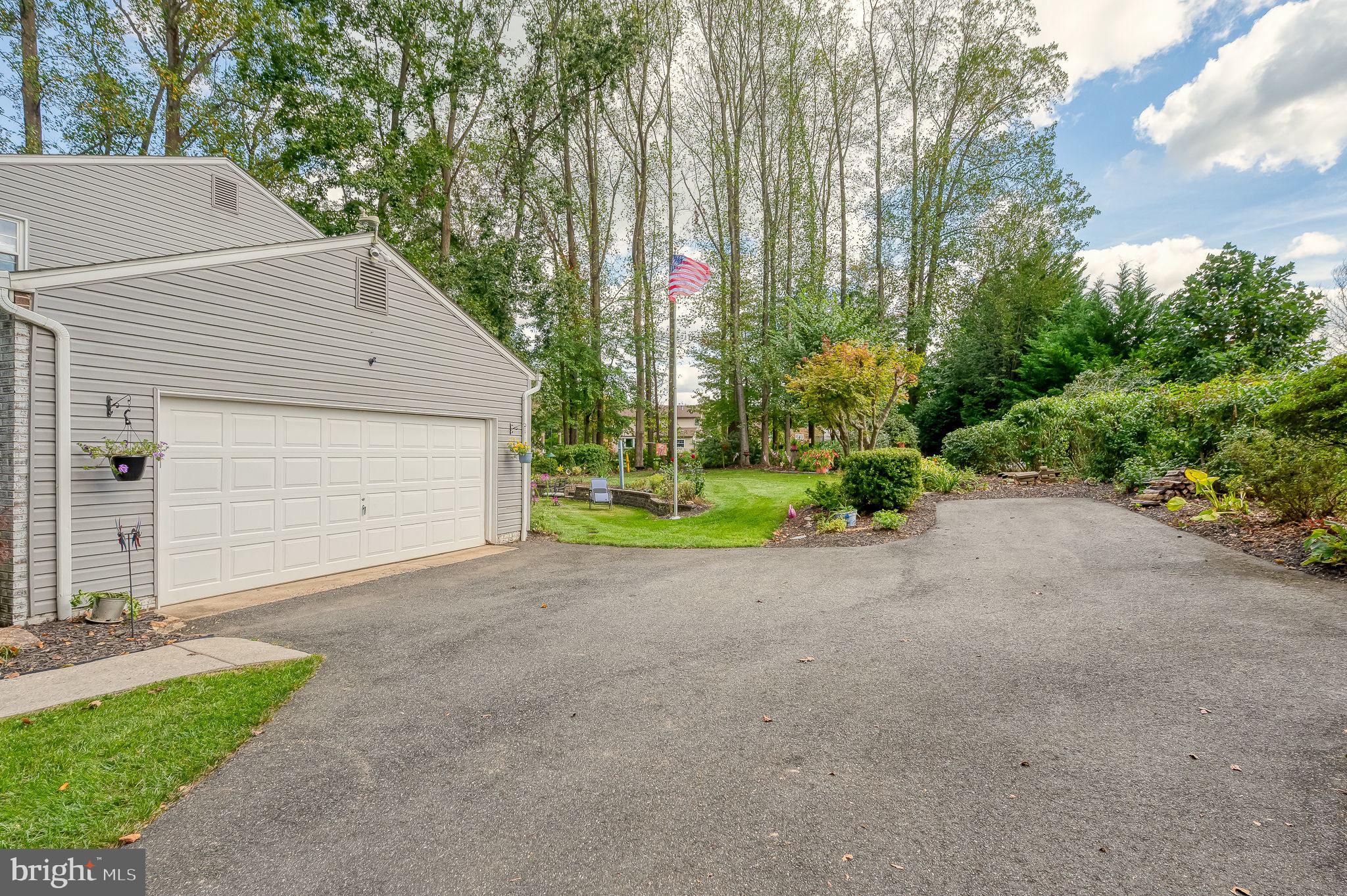 WOODFIELD - Residential