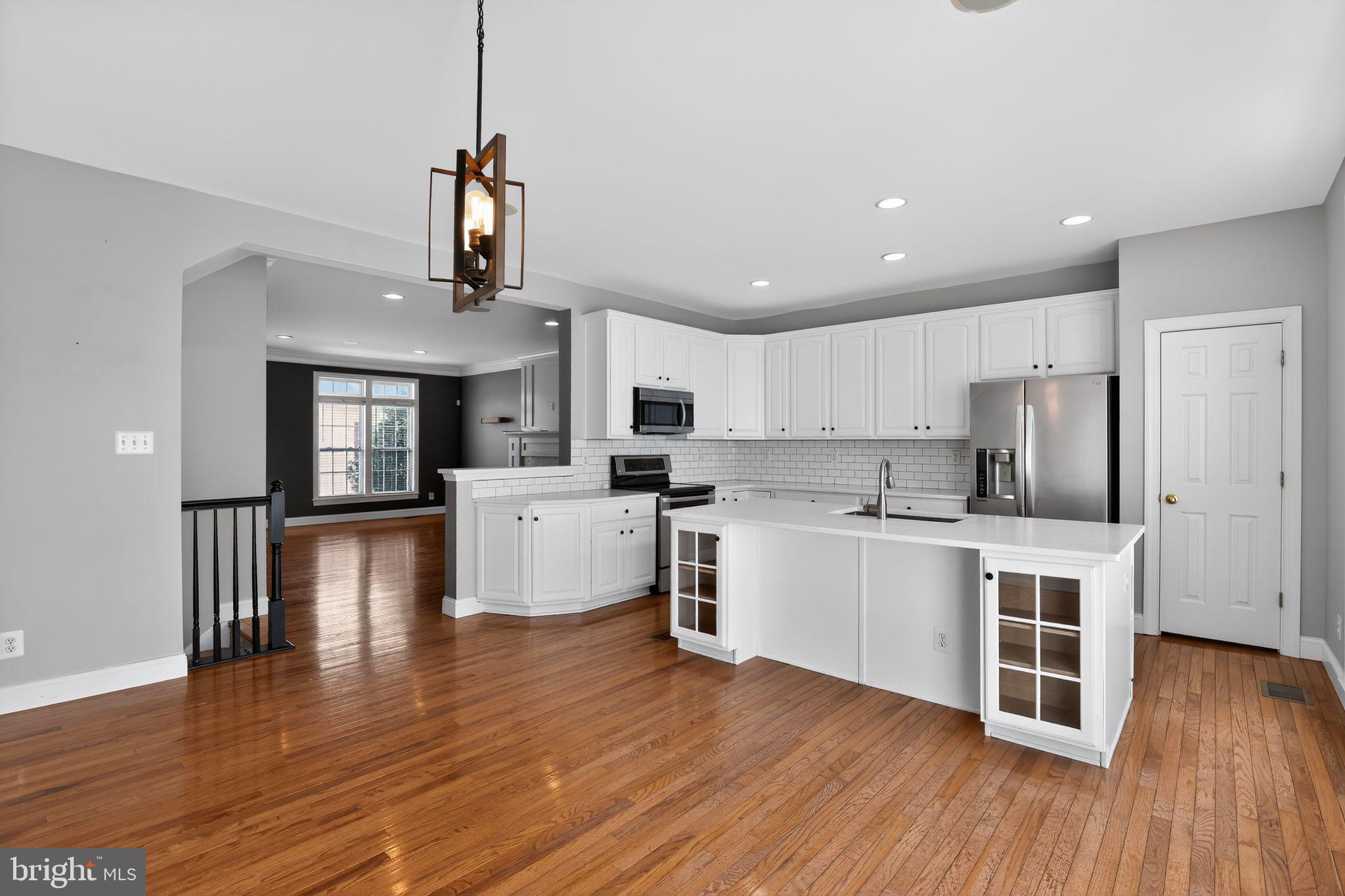 NORTHRIDGE VILLAGE - Residential