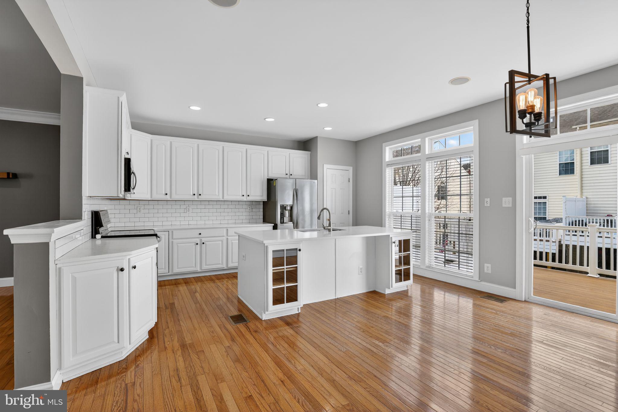 NORTHRIDGE VILLAGE - Residential