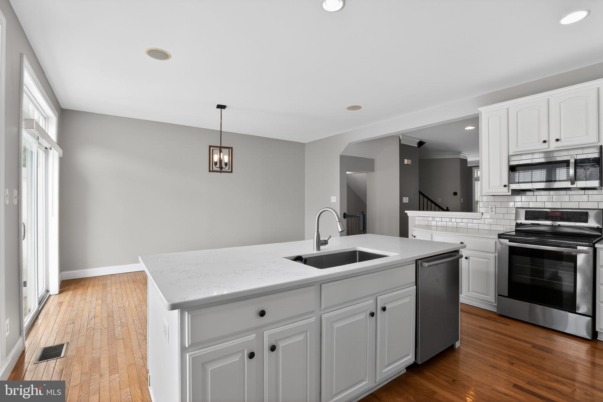 NORTHRIDGE VILLAGE - Residential