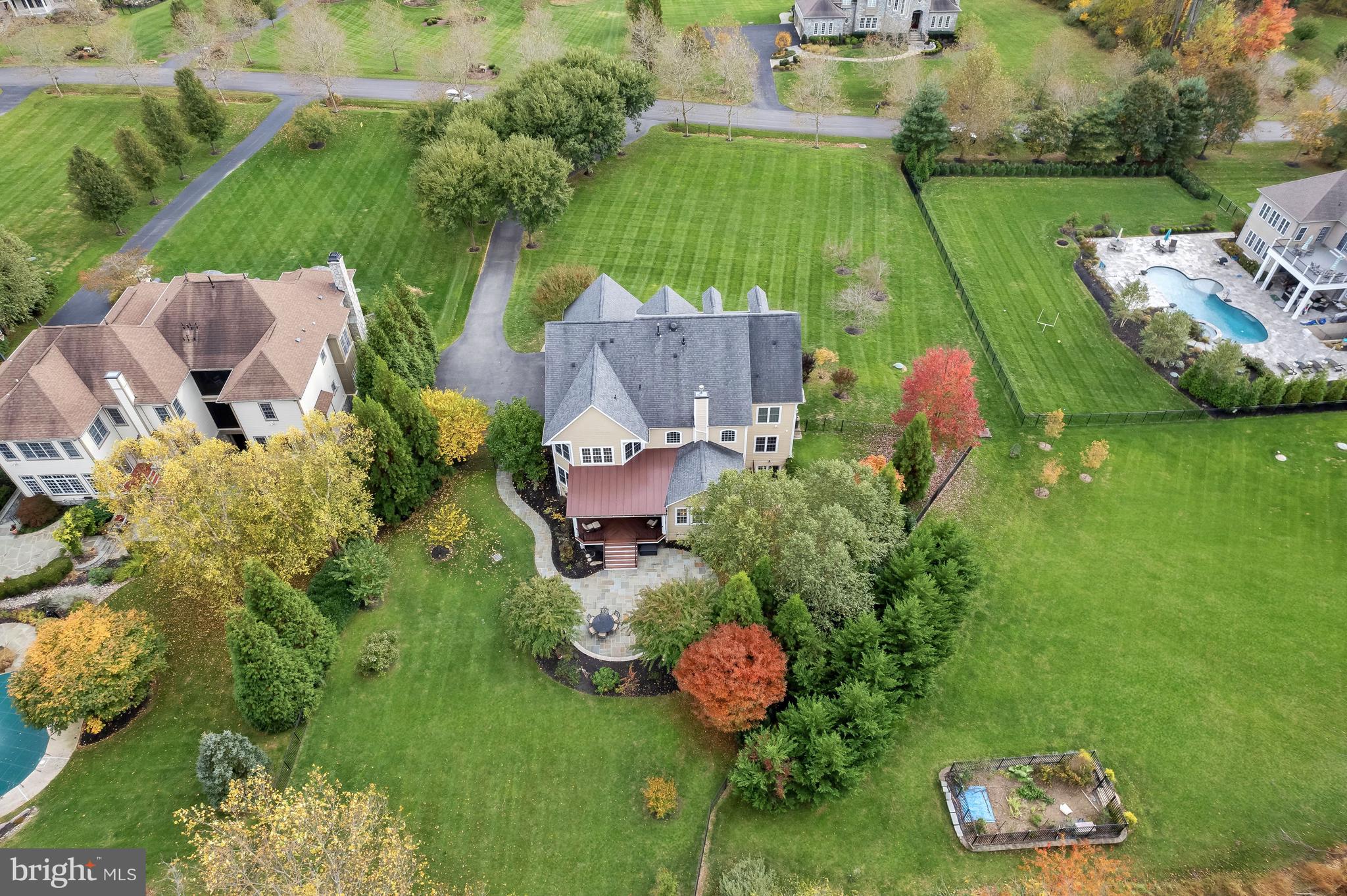 RIVERWOOD - Residential