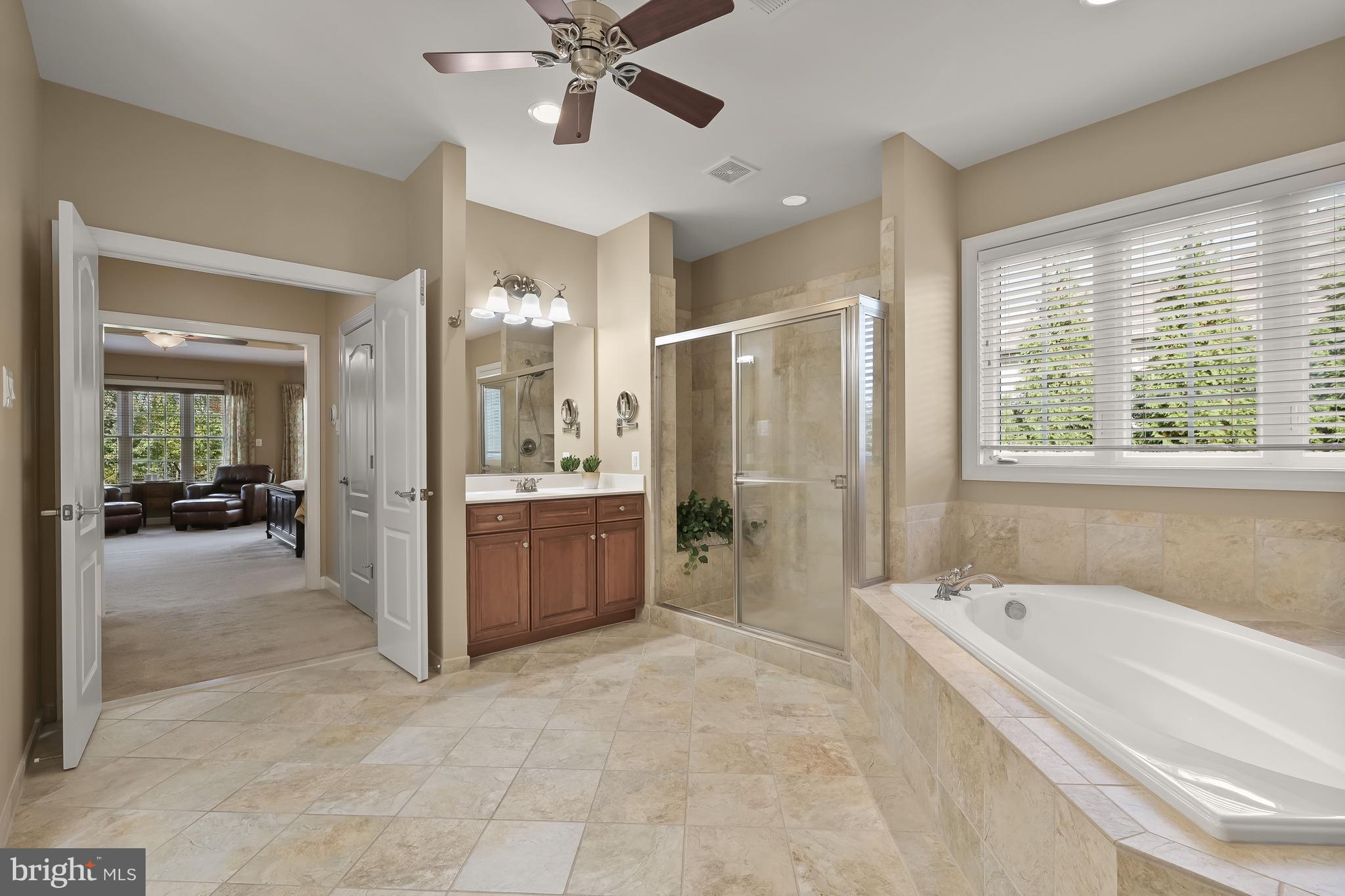 RIVERWOOD - Residential