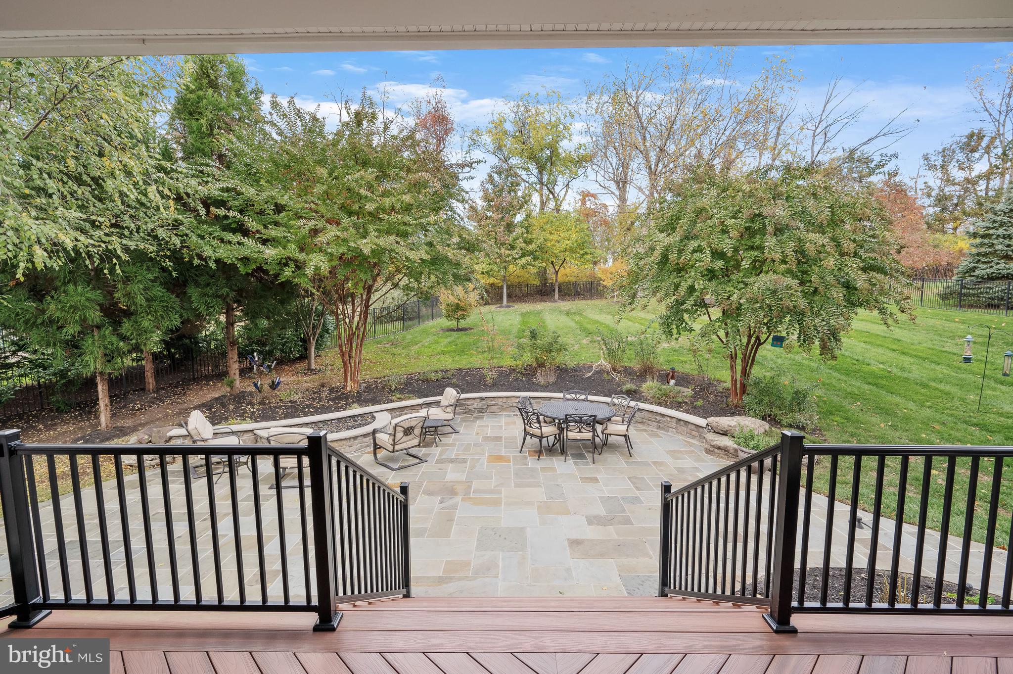 RIVERWOOD - Residential