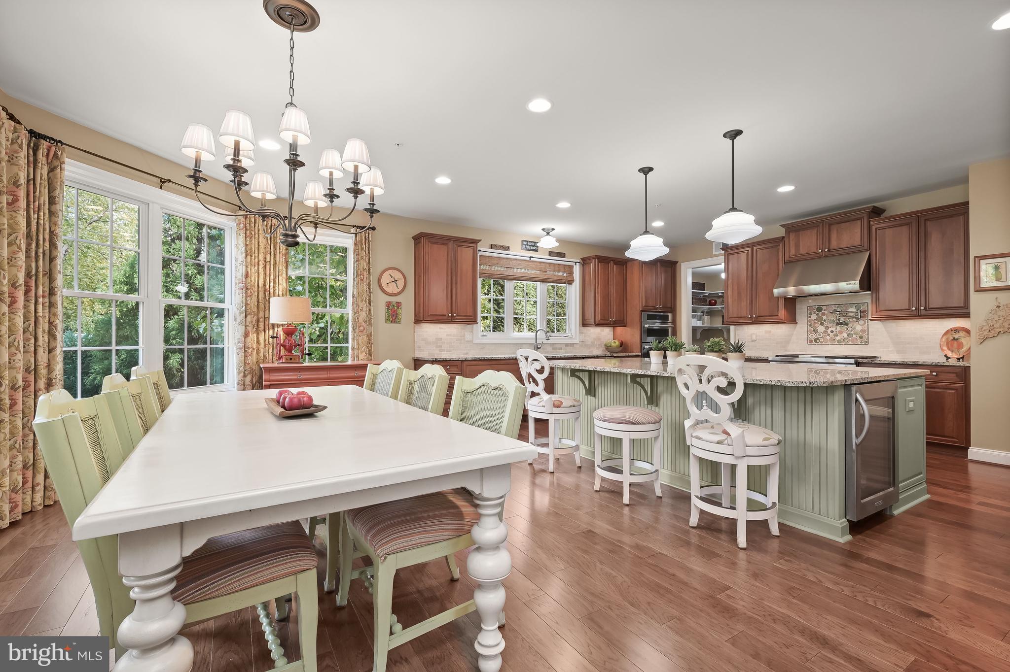 RIVERWOOD - Residential