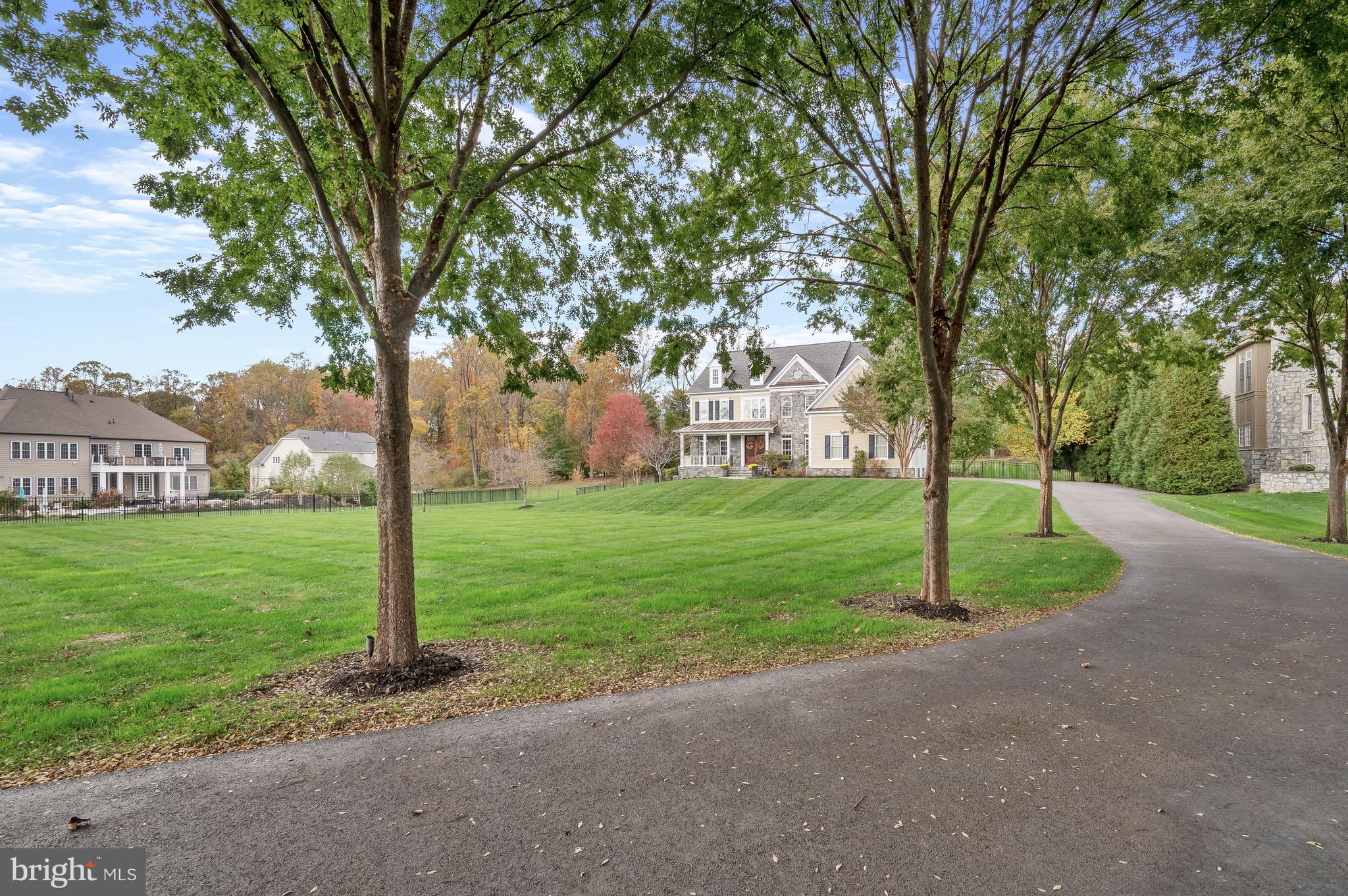 RIVERWOOD - Residential