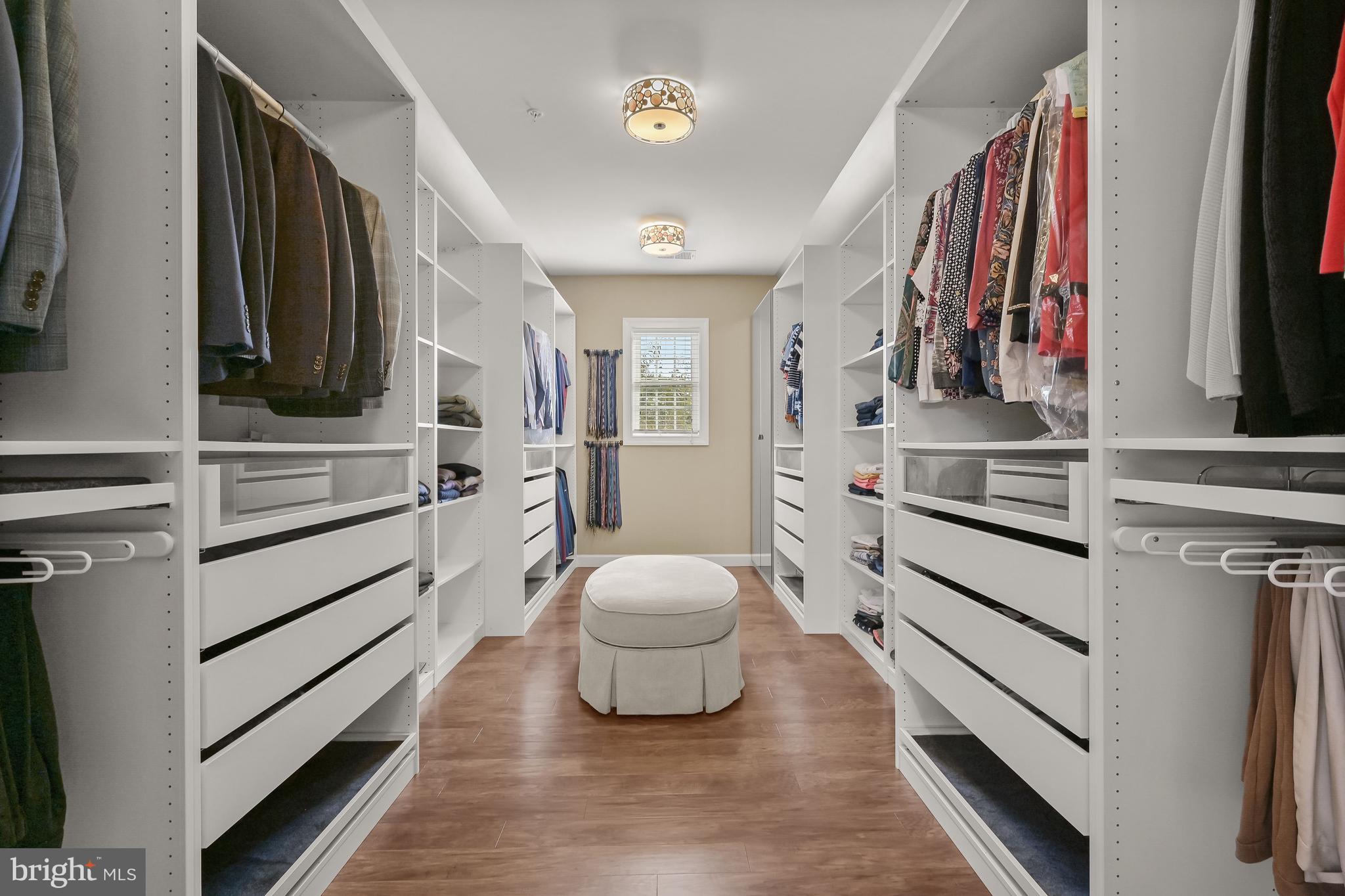 RIVERWOOD - Residential