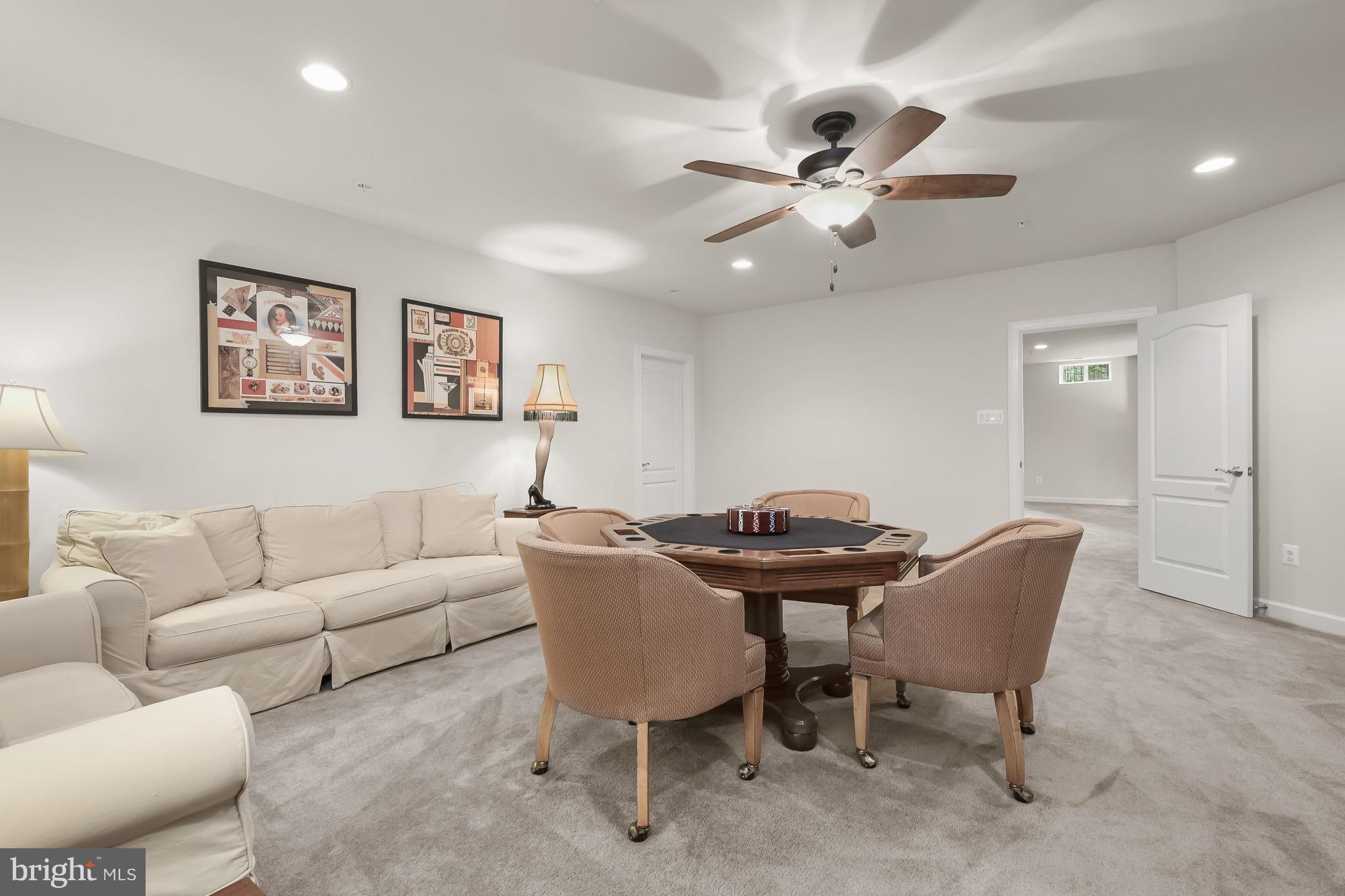 RIVERWOOD - Residential