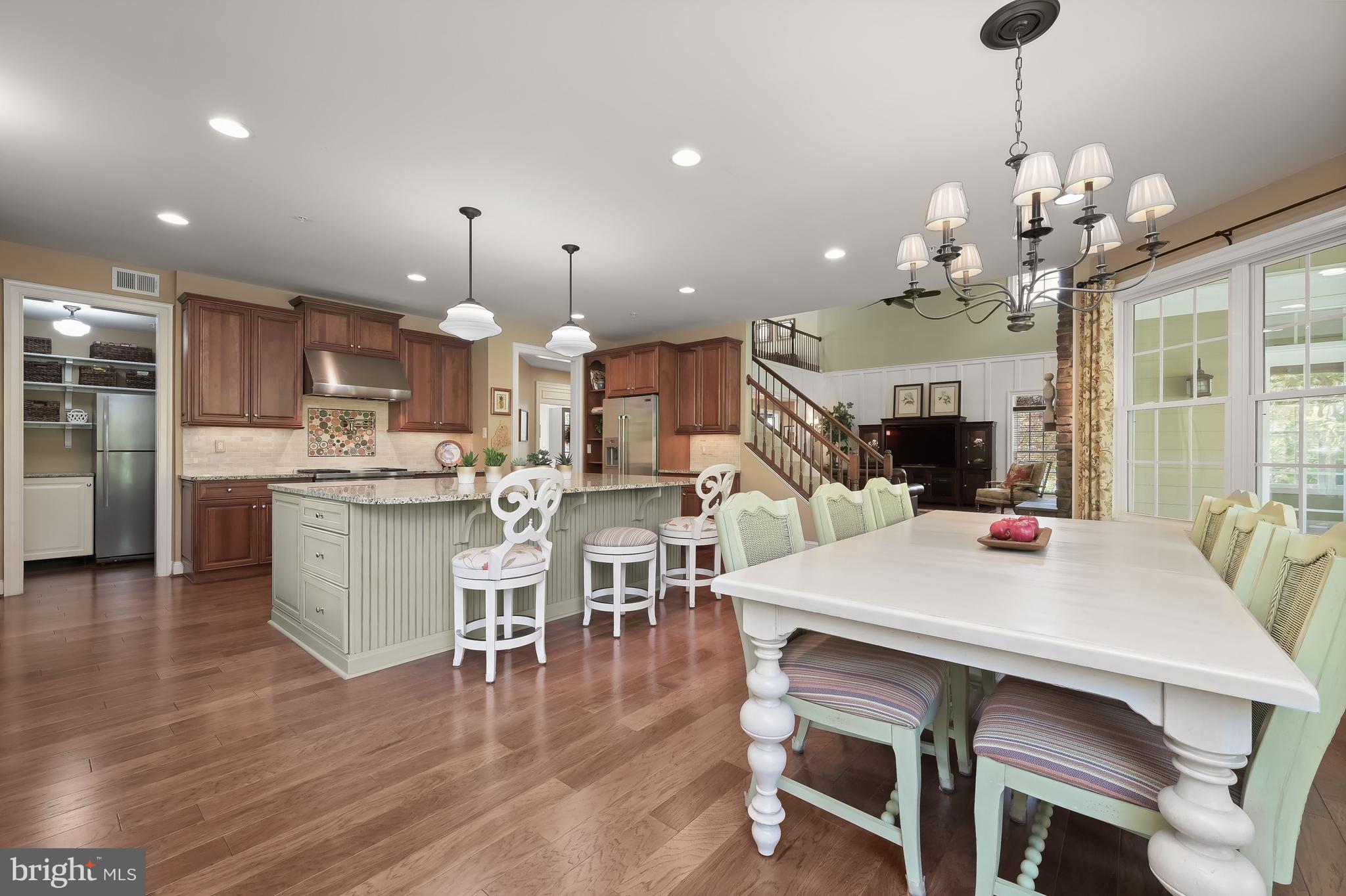 RIVERWOOD - Residential