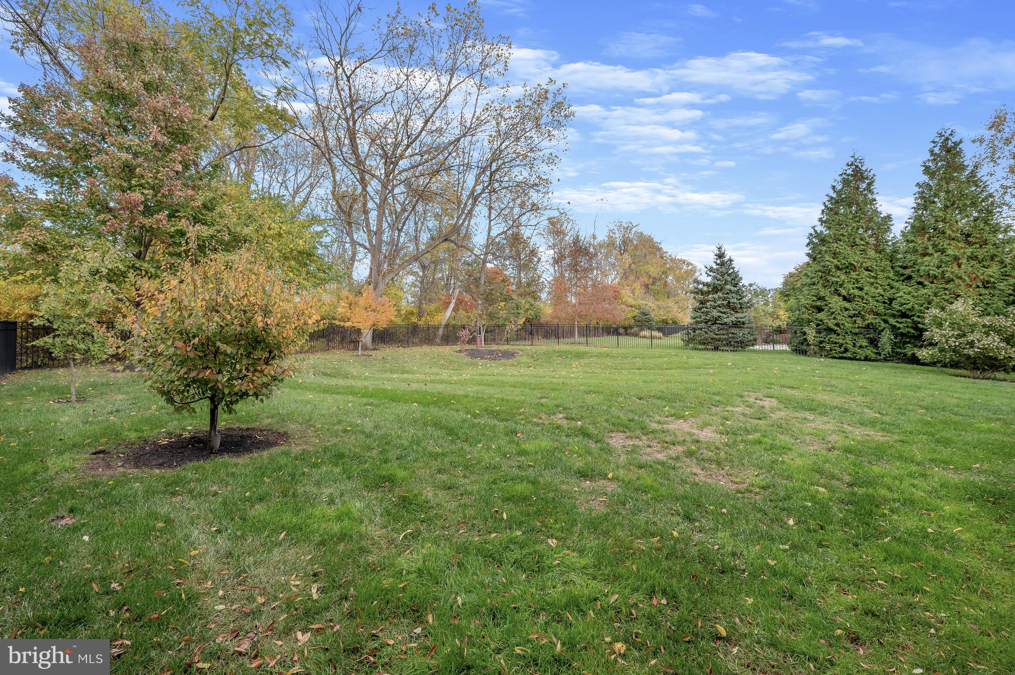 RIVERWOOD - Residential