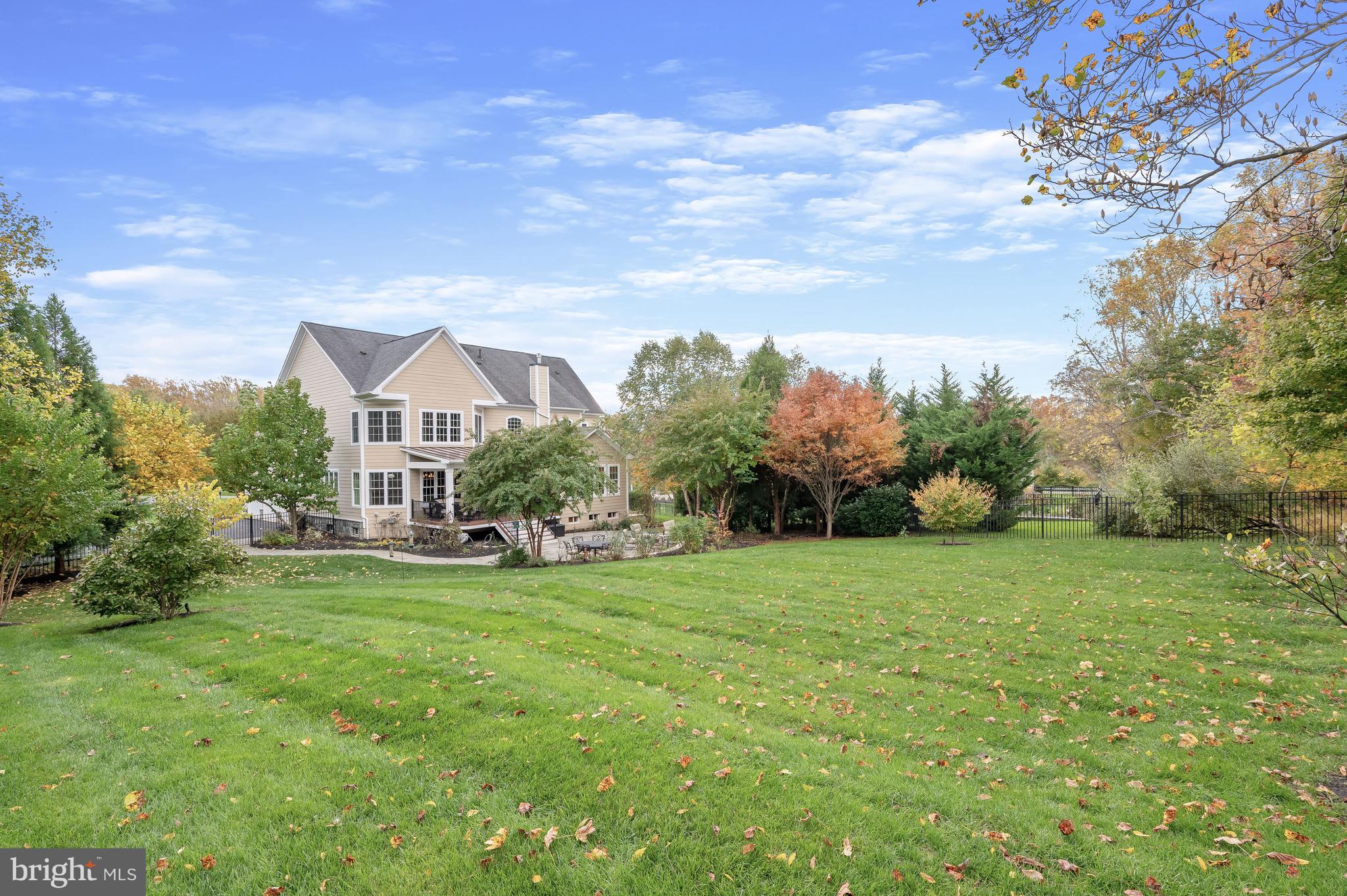 RIVERWOOD - Residential