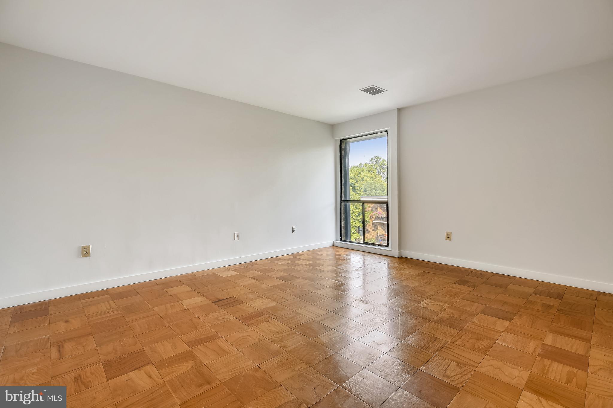 AMERICANA FINMARK - Residential