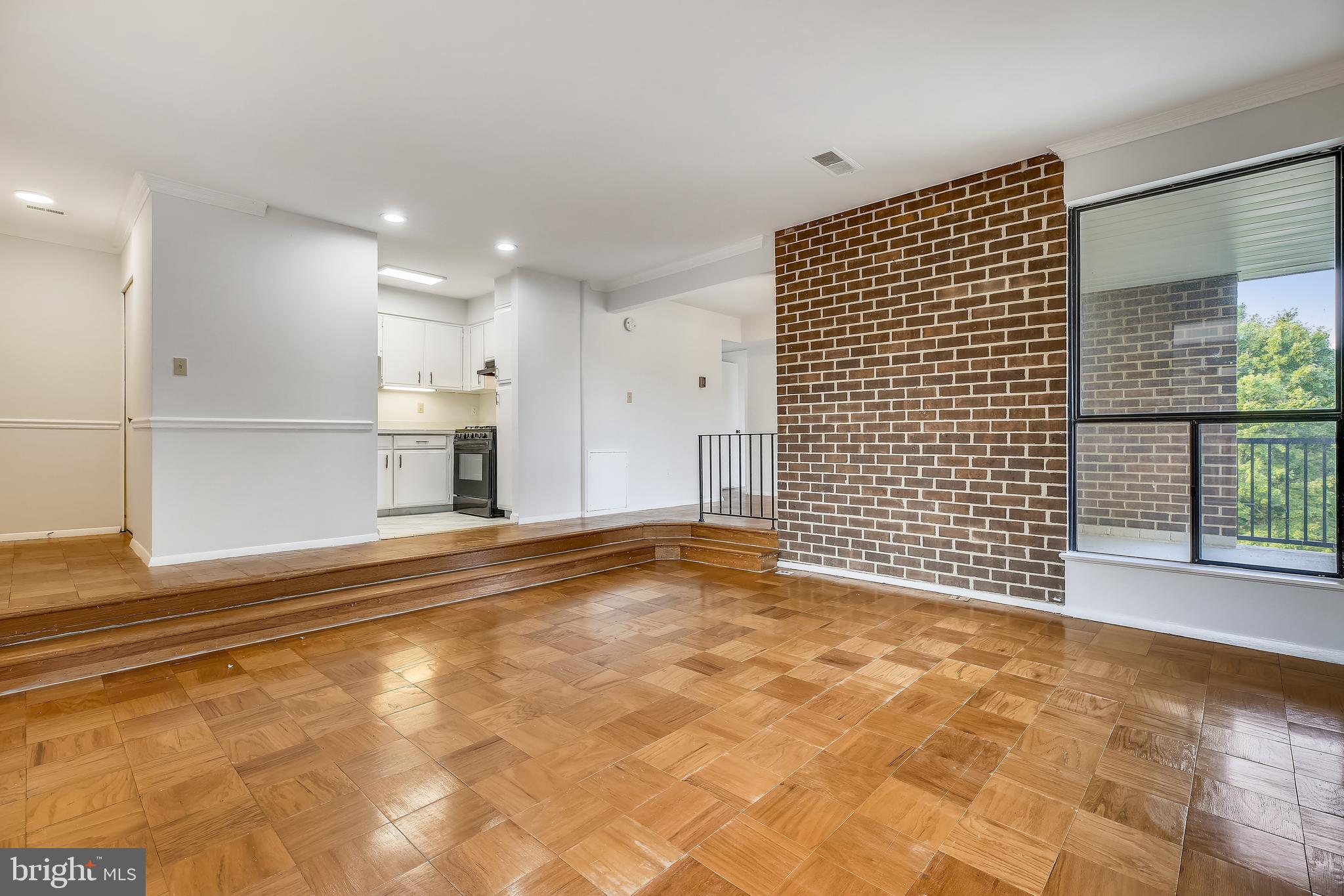 AMERICANA FINMARK - Residential