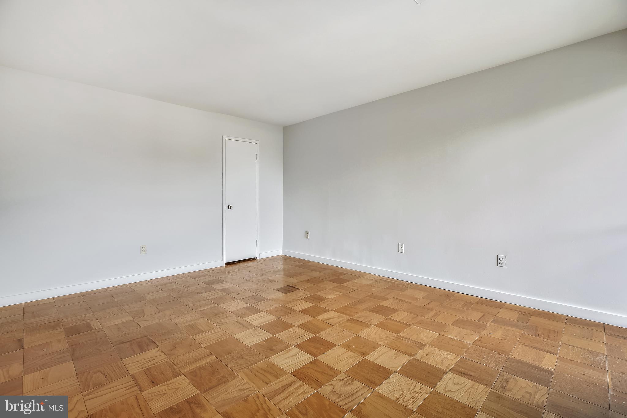 AMERICANA FINMARK - Residential