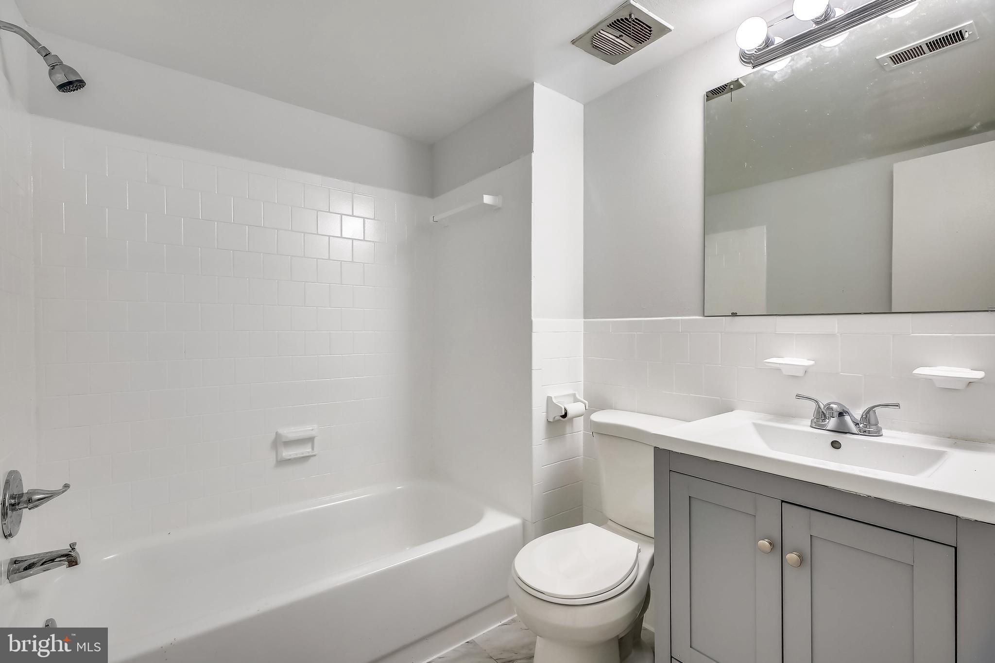 AMERICANA FINMARK - Residential