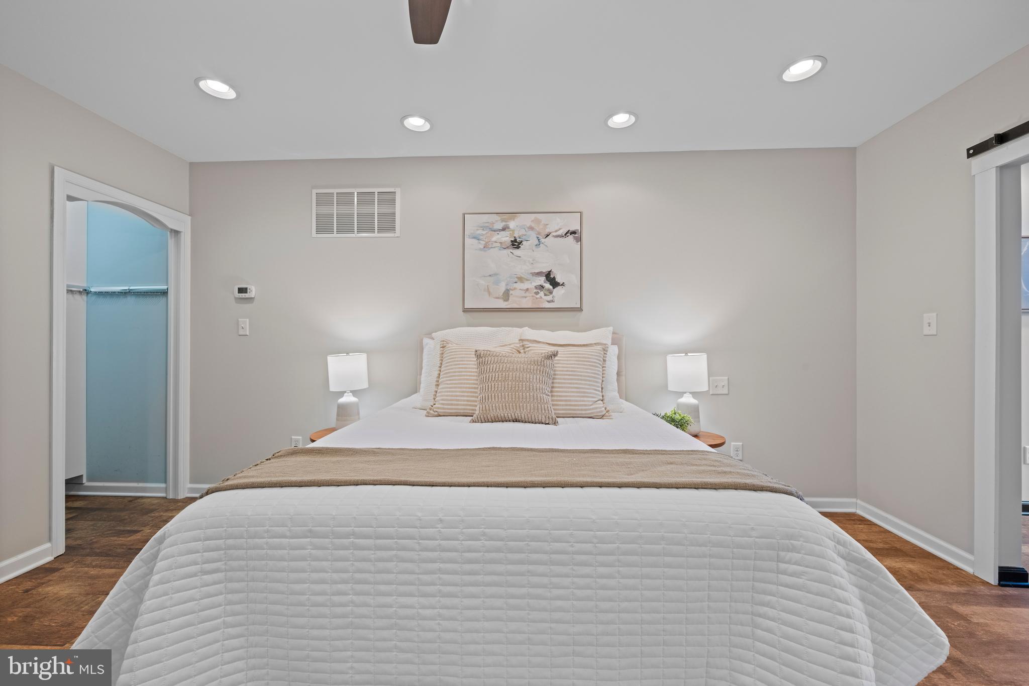 LITTLE ITALY - Residential