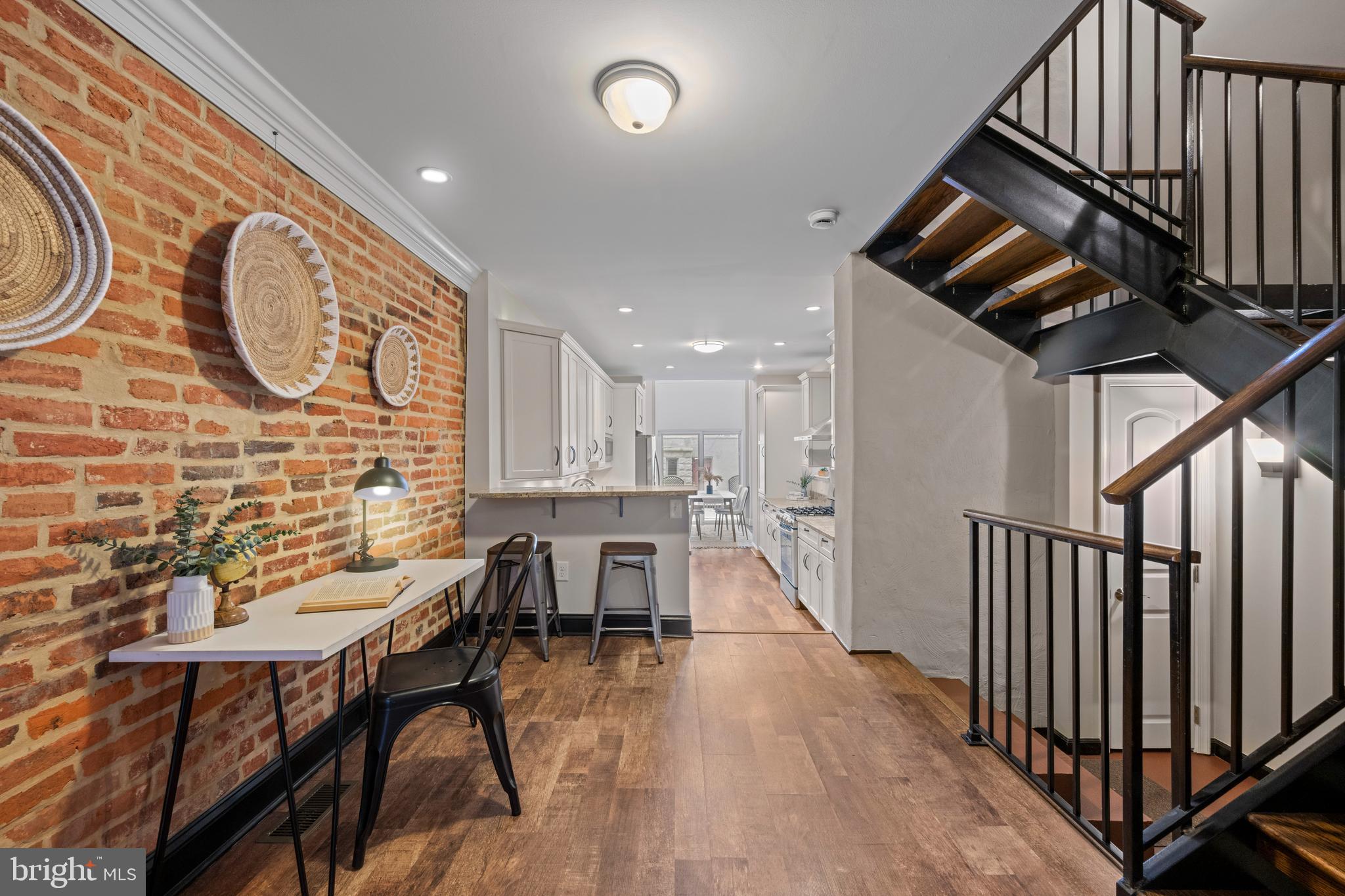 LITTLE ITALY - Residential